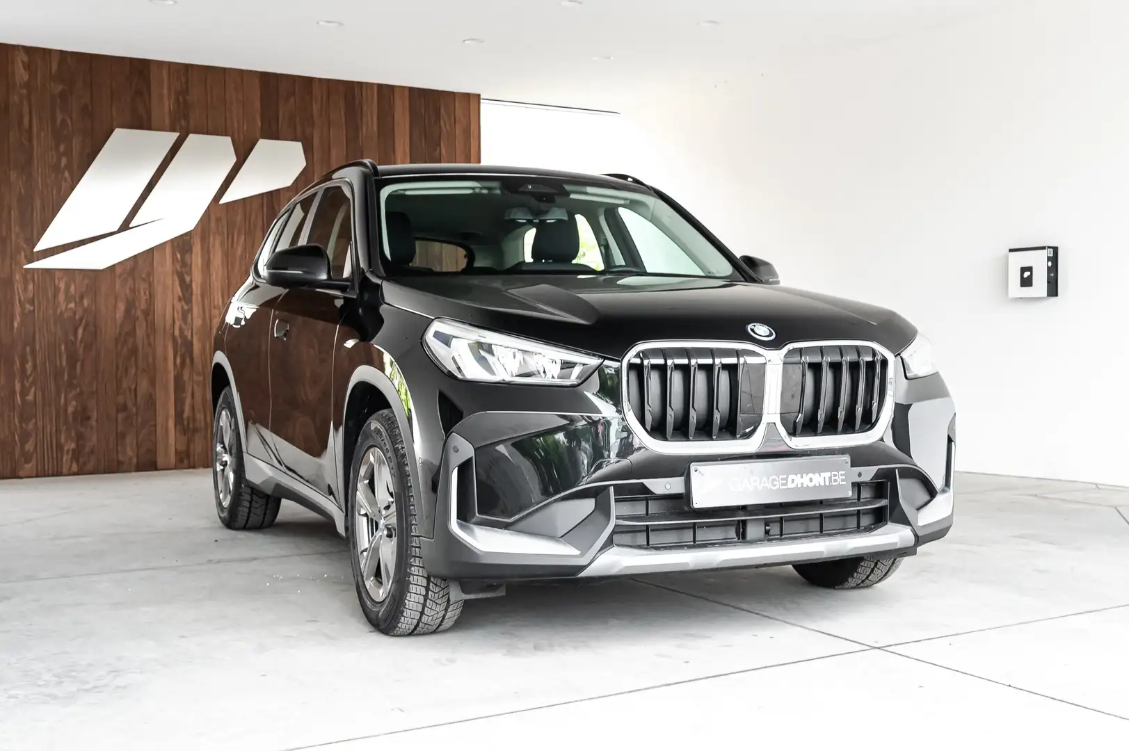 BMW X1 xdrive25e, AppleCar,AndroidAuto,Achteruitrijcamera Zwart - 1