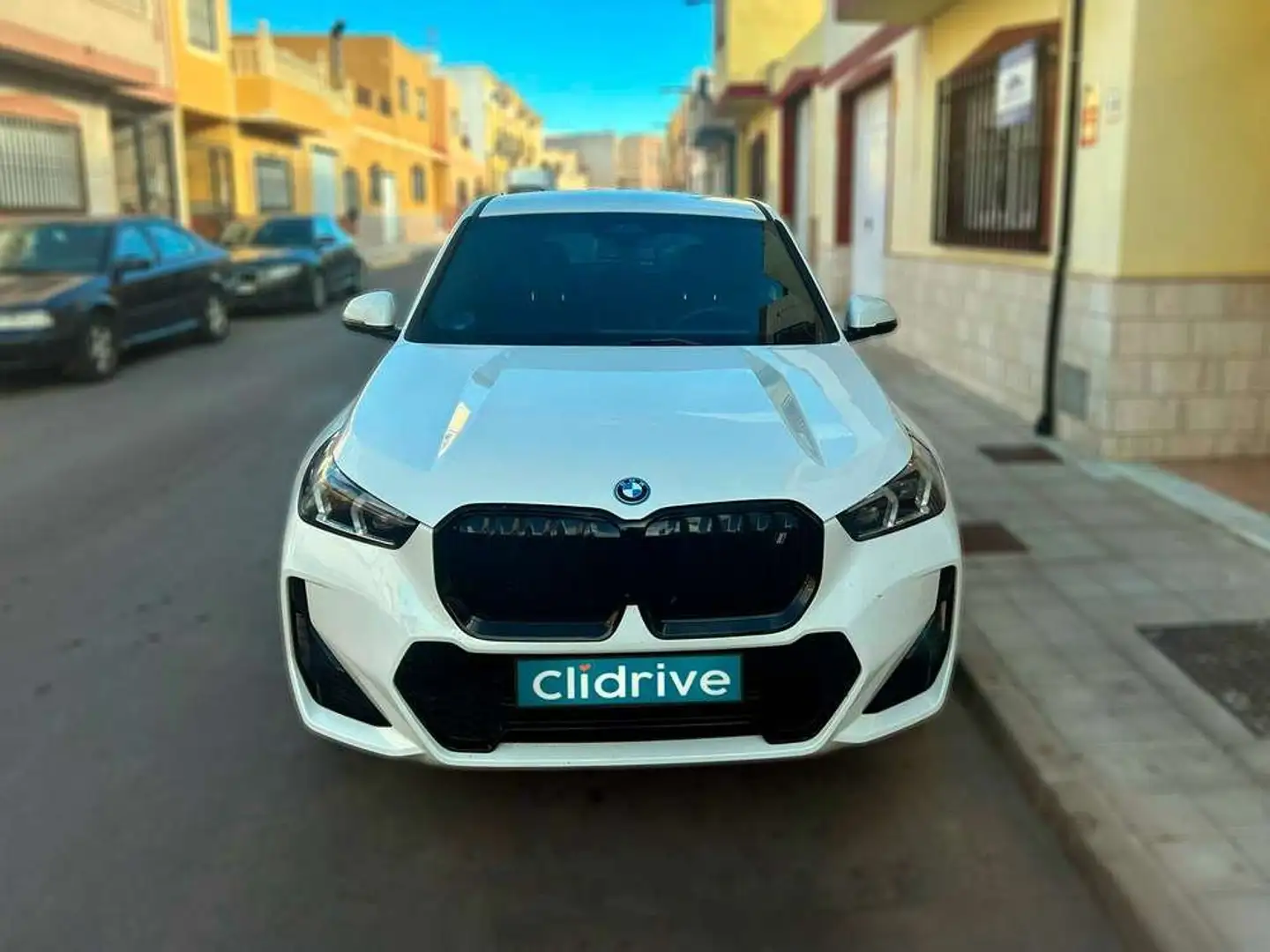 BMW iX xDrive30 Blanc - 2