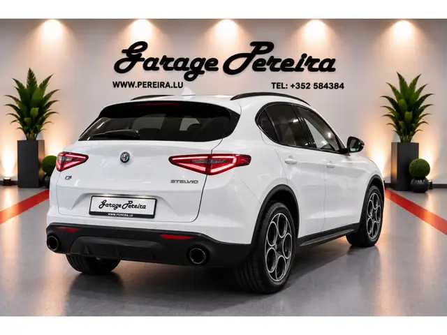 Alfa Romeo Stelvio view 3