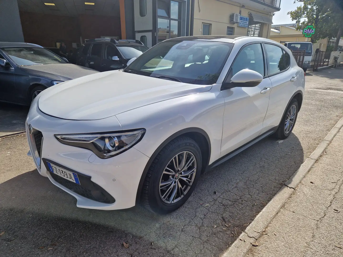 Alfa Romeo Stelvio 2.2 t Super rwd 180cv auto Bianco - 1