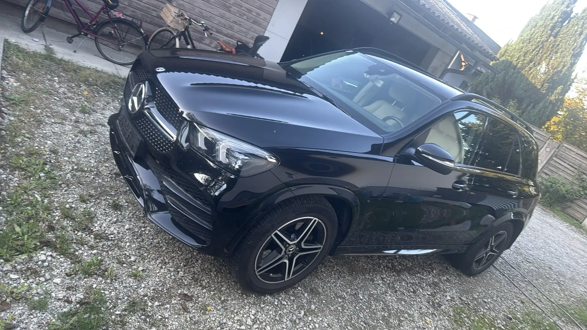Mercedes-Benz GLE 300 d 4Matic 9G-TRONIC AMG Line - 1