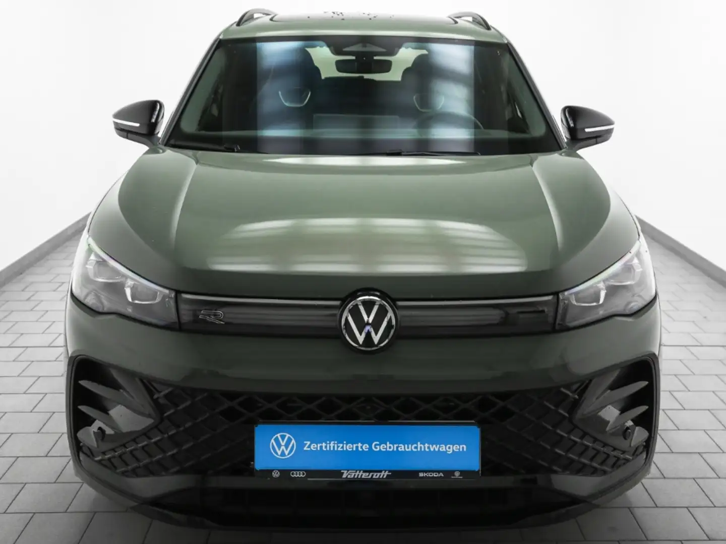Volkswagen Tiguan 1.5 eHybrid DSG R-Line Pano AHK Grün - 2