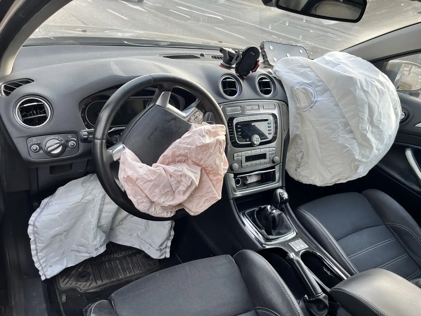 Ford Mondeo Titanium 2,0 TDCi DPF - 1