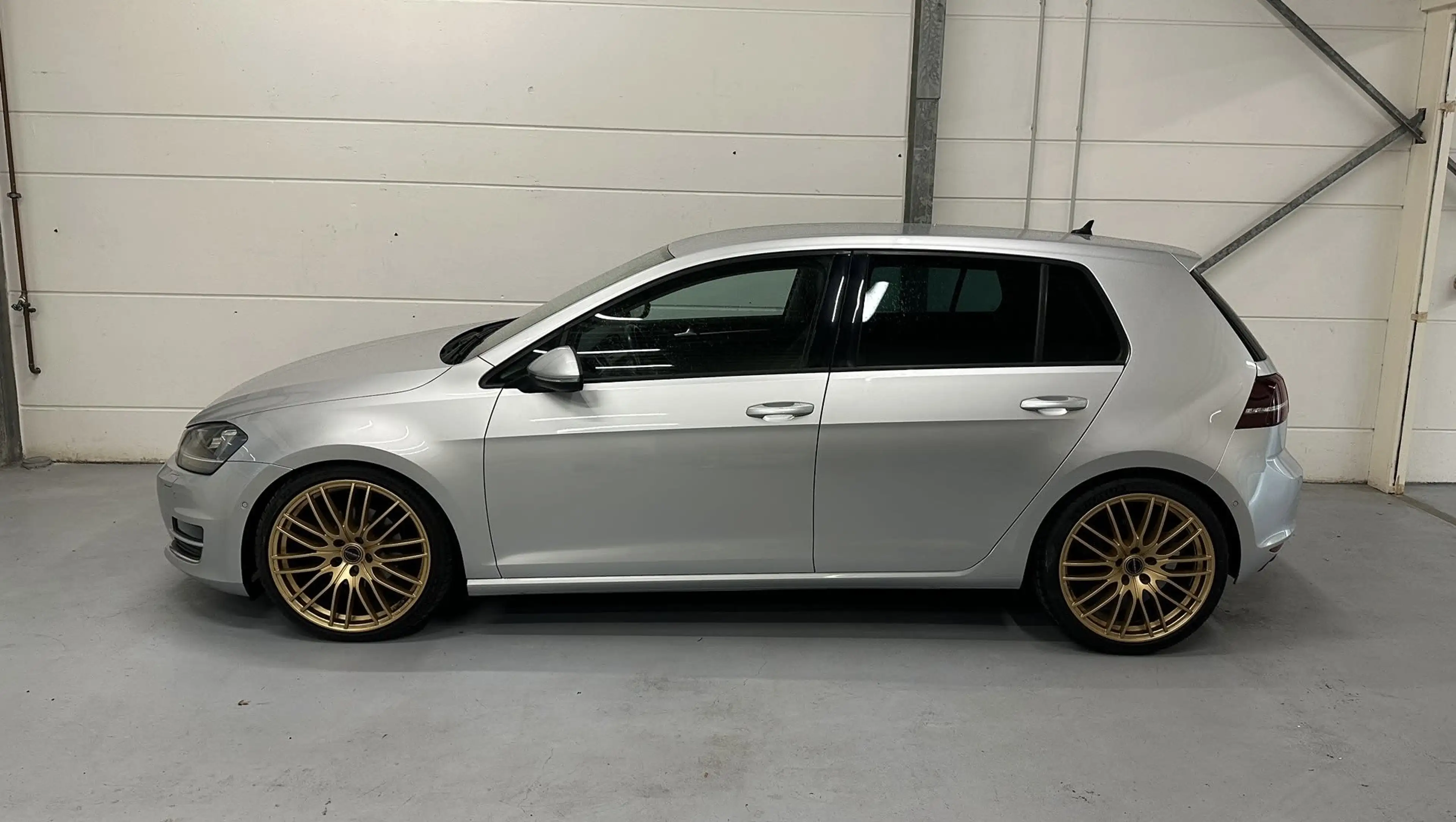 Volkswagen Golf Highline 2,0 TDI AUTOMATIK LEDER NAVI TOP ZUSTAND! — photo 15