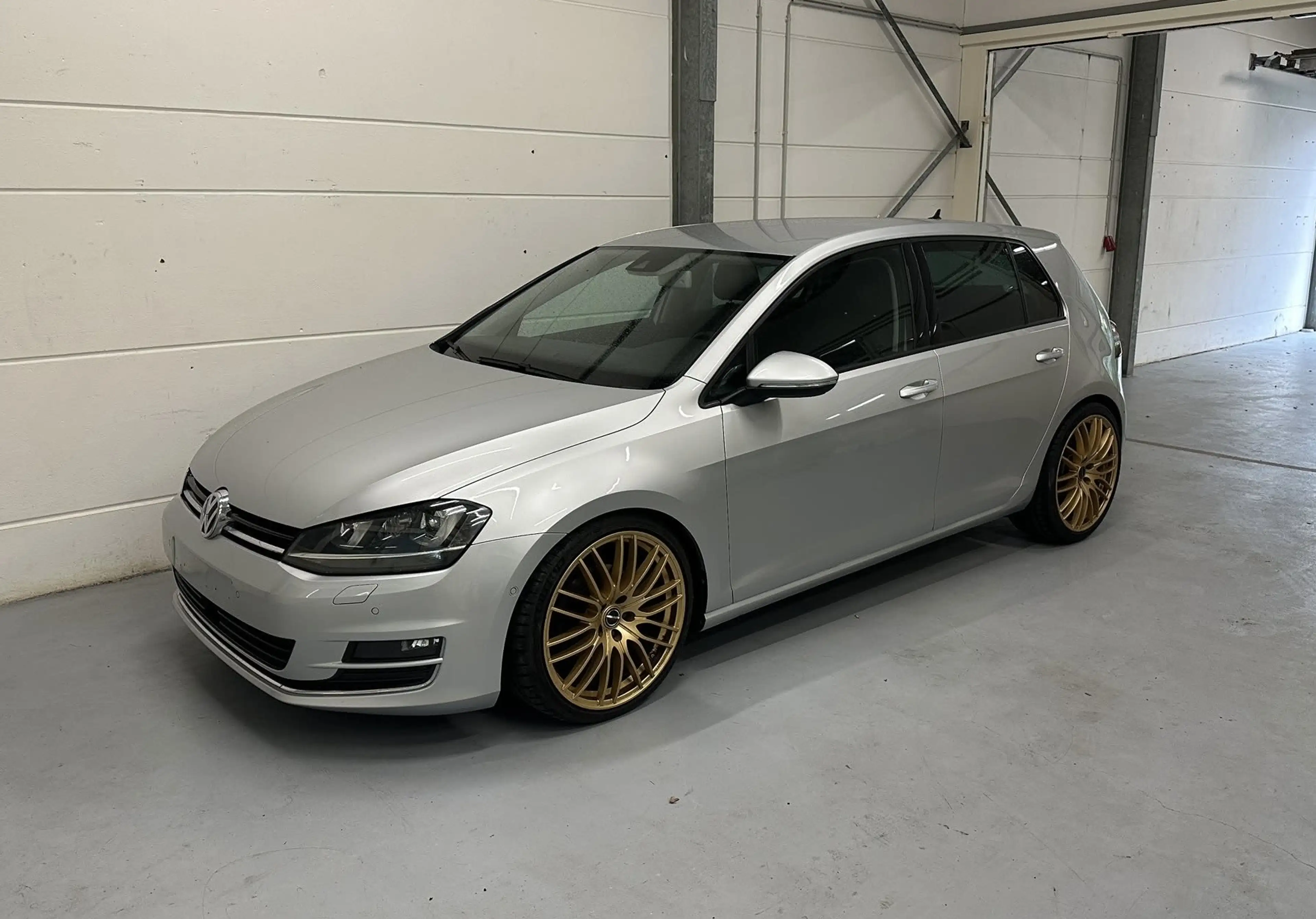 Volkswagen Golf Highline 2,0 TDI AUTOMATIK LEDER NAVI TOP ZUSTAND! — photo 3