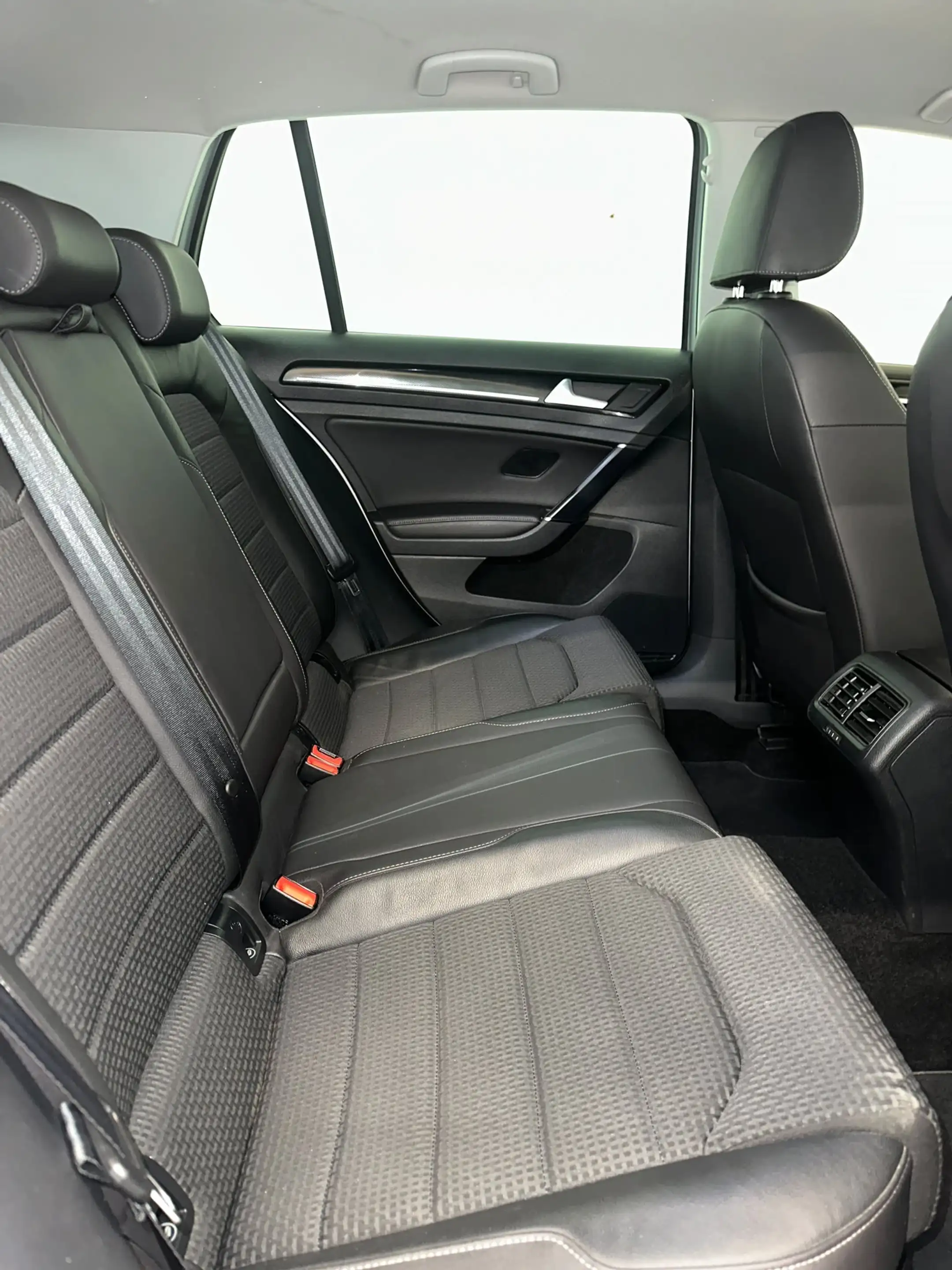Volkswagen Golf Highline 2,0 TDI AUTOMATIK LEDER NAVI TOP ZUSTAND! — photo 10