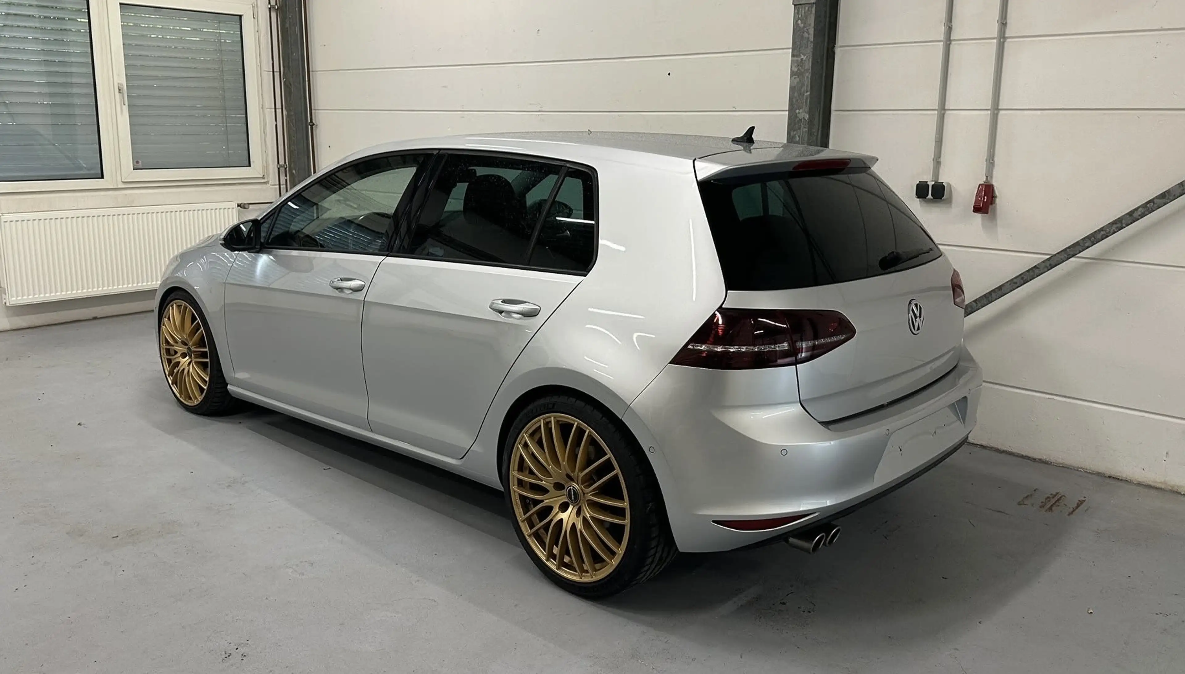 Volkswagen Golf Highline 2,0 TDI AUTOMATIK LEDER NAVI TOP ZUSTAND! — photo 4