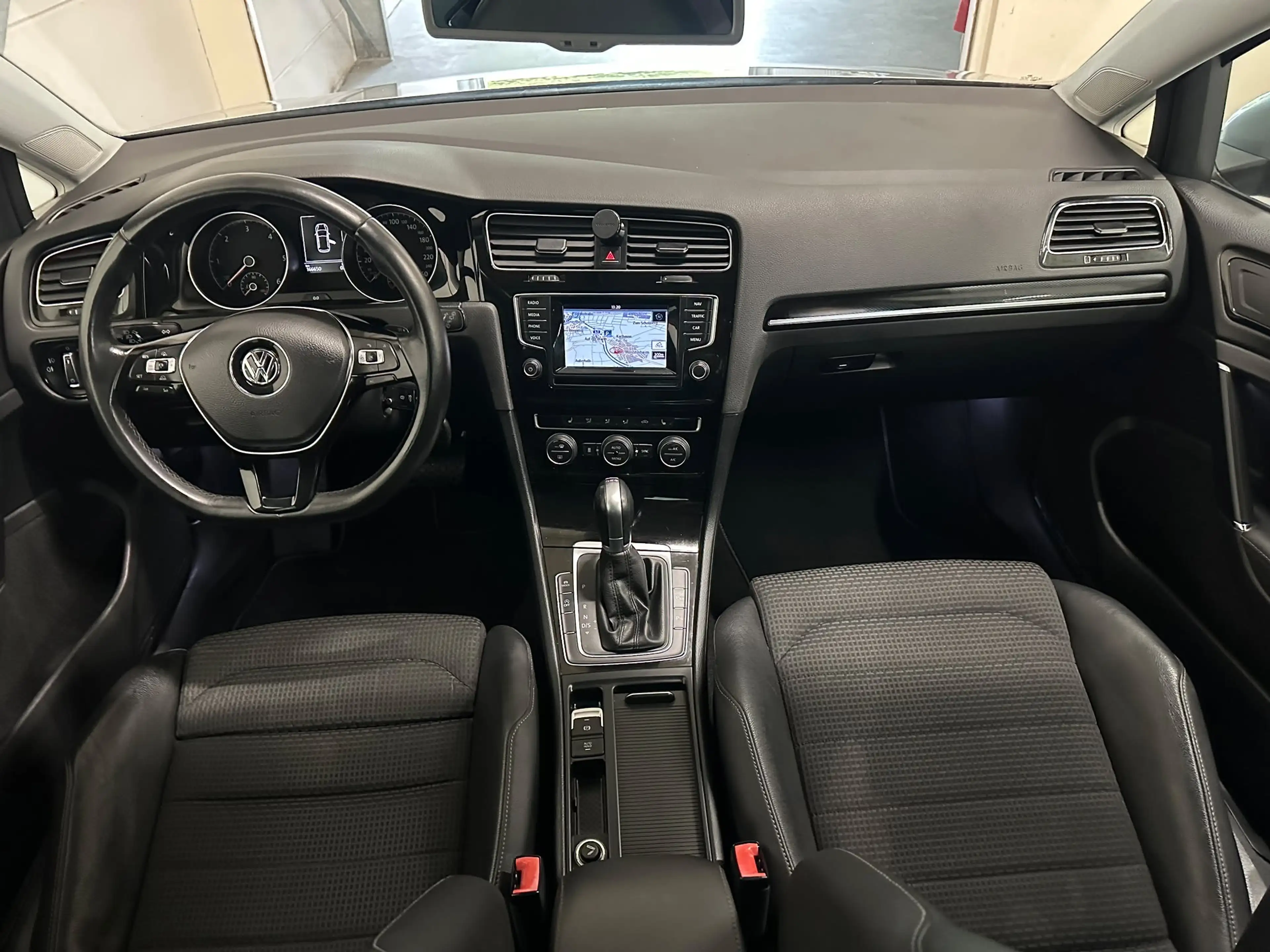 Volkswagen Golf Highline 2,0 TDI AUTOMATIK LEDER NAVI TOP ZUSTAND! — photo 7