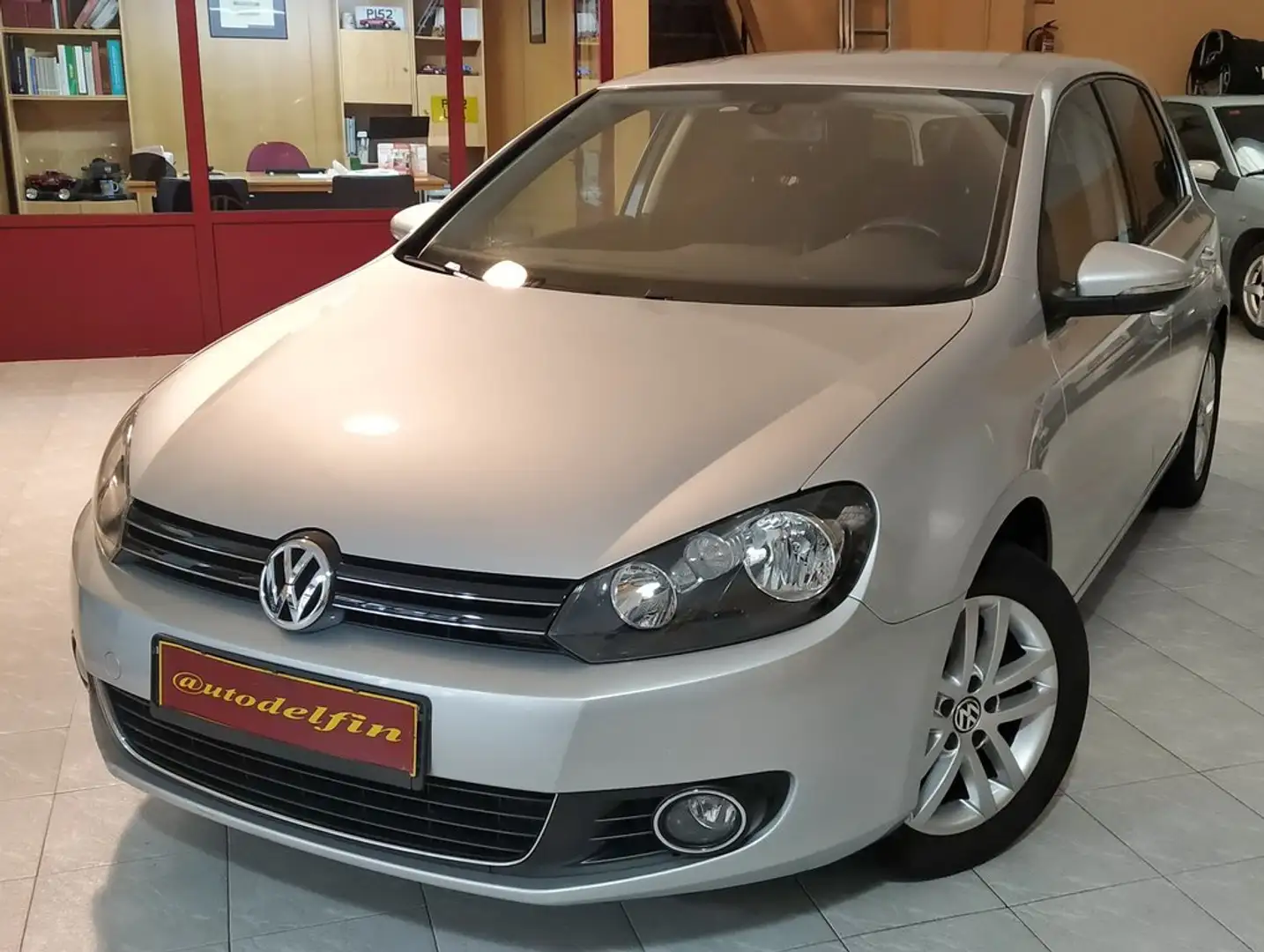 Volkswagen Golf 2.0 TDI 140cv DPF Sport Gris - 1