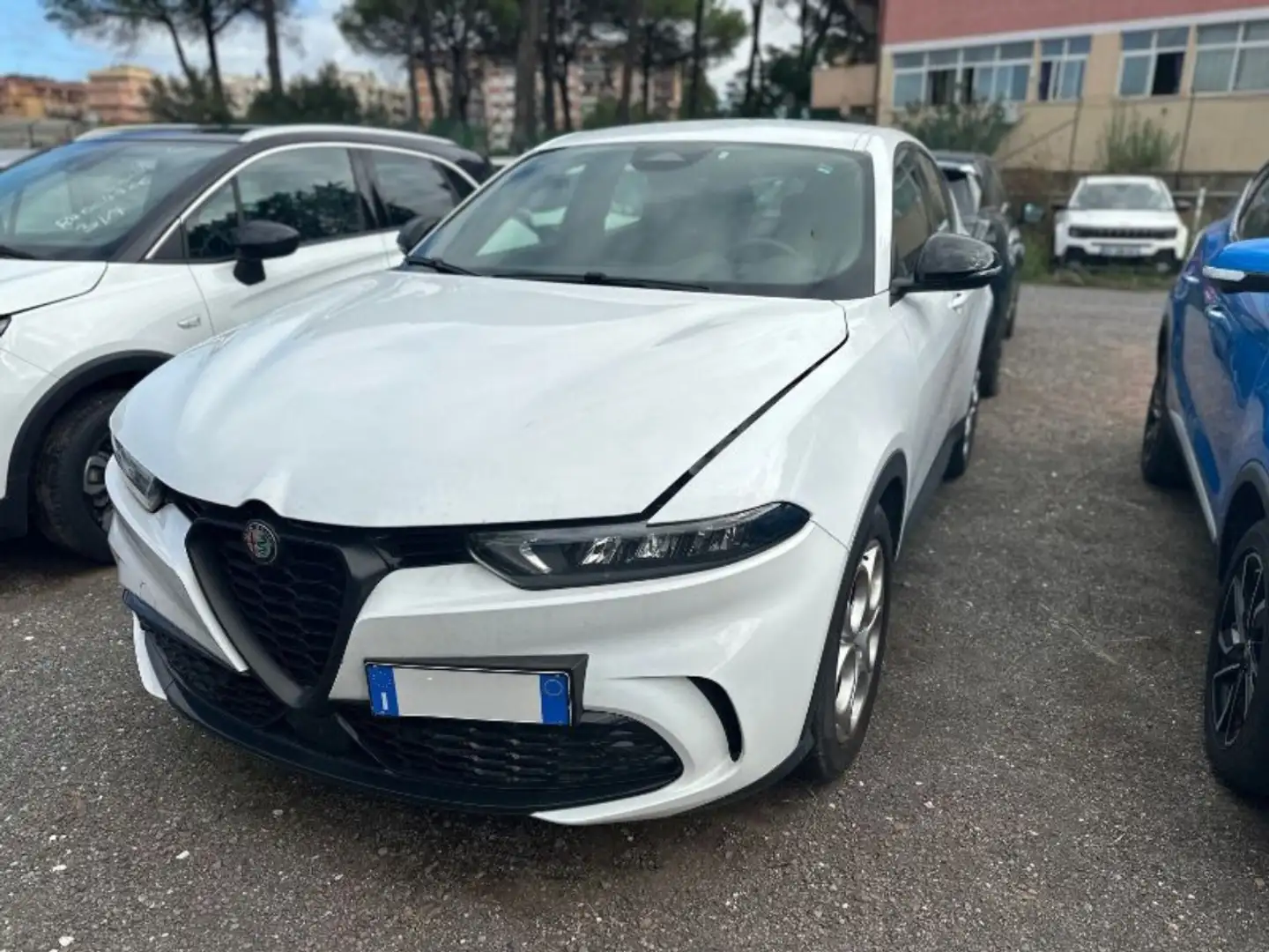 Alfa Romeo Tonale 1.5 Hybrid Sprint Weiß - 1