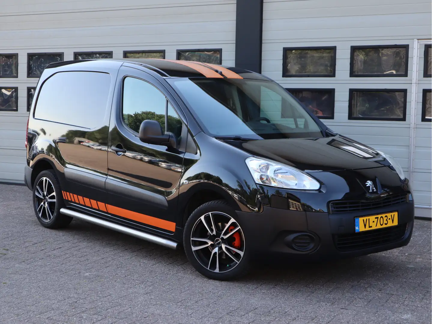 Peugeot Partner 120 1.6 HDI 75 pk APK 02-2026 - Airco - Cruise - T Noir - 2