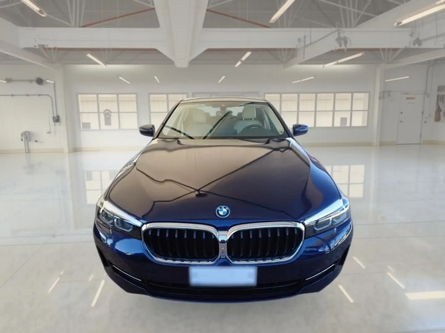 BMW 530 530e xDrive Business Auto 4 PORTE BERLINA - 2