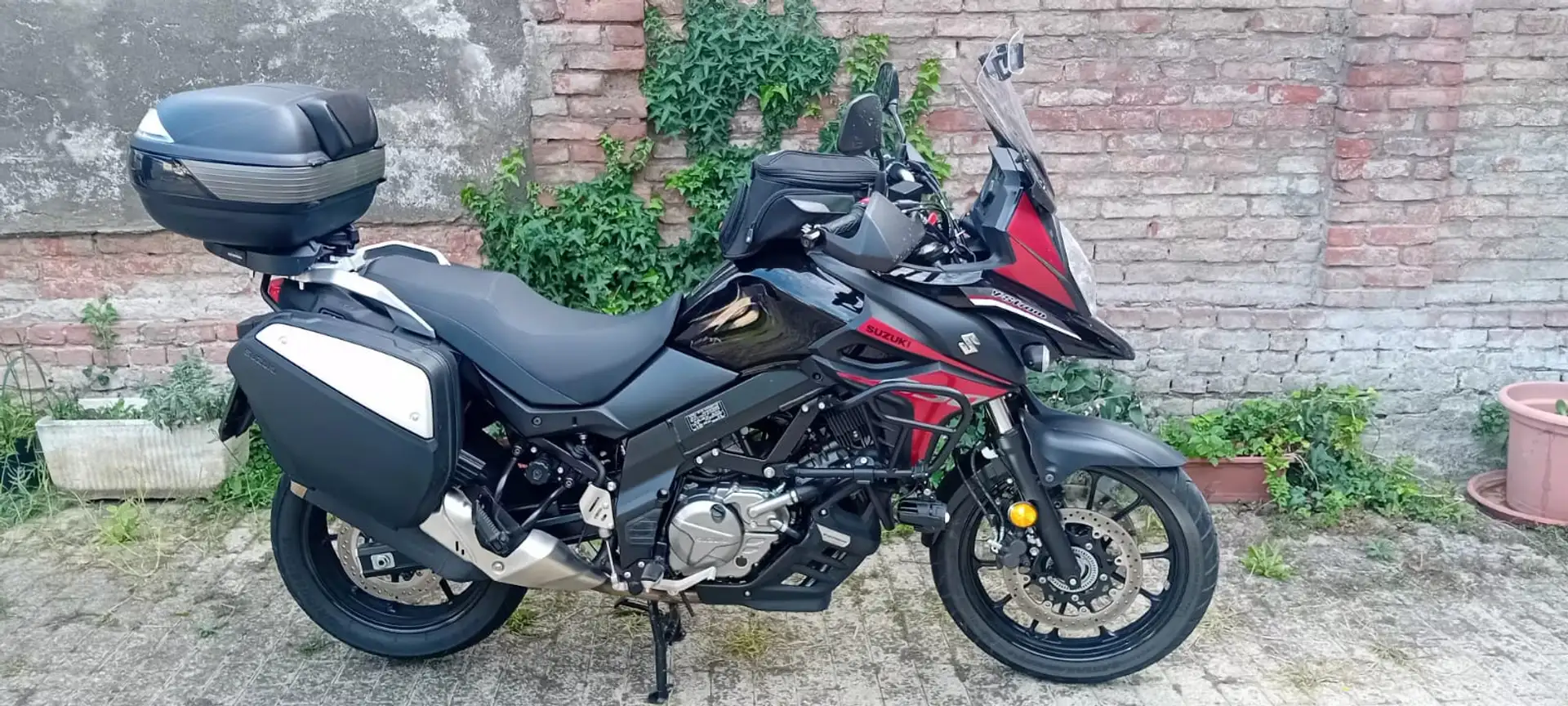 Suzuki V-Strom 650 dl Negro - 1
