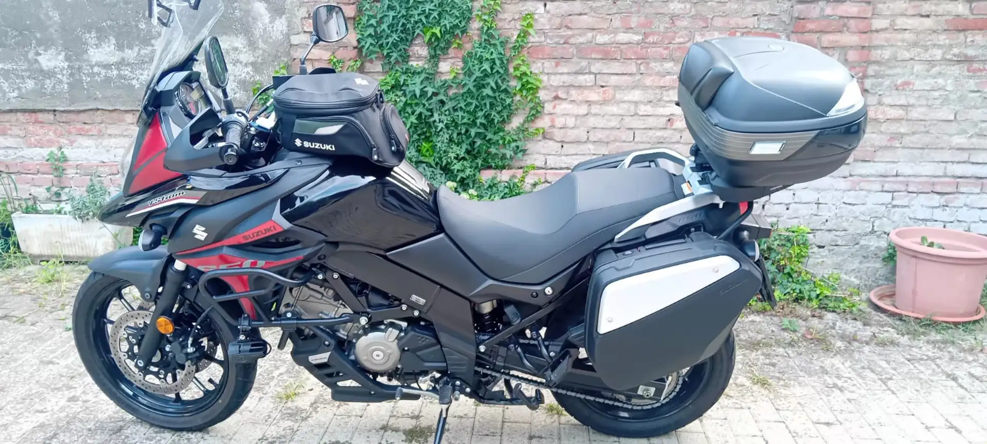 Suzuki V-Strom 650 dl Negro - 2