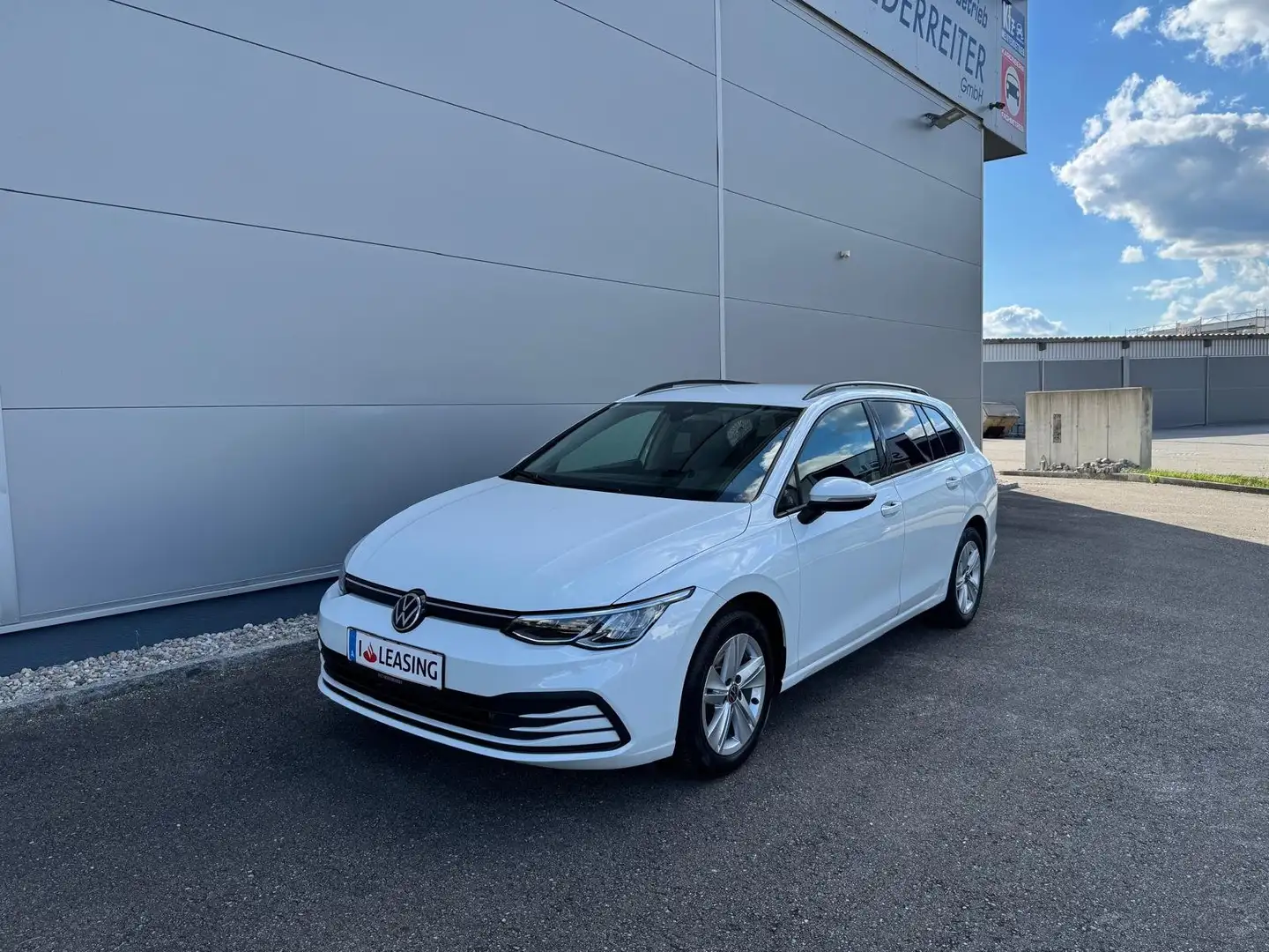 Volkswagen Golf Variant Life 2.0 TDI **GARANTIE**PICKERL NEU**ACC**AHK** Weiß - 1