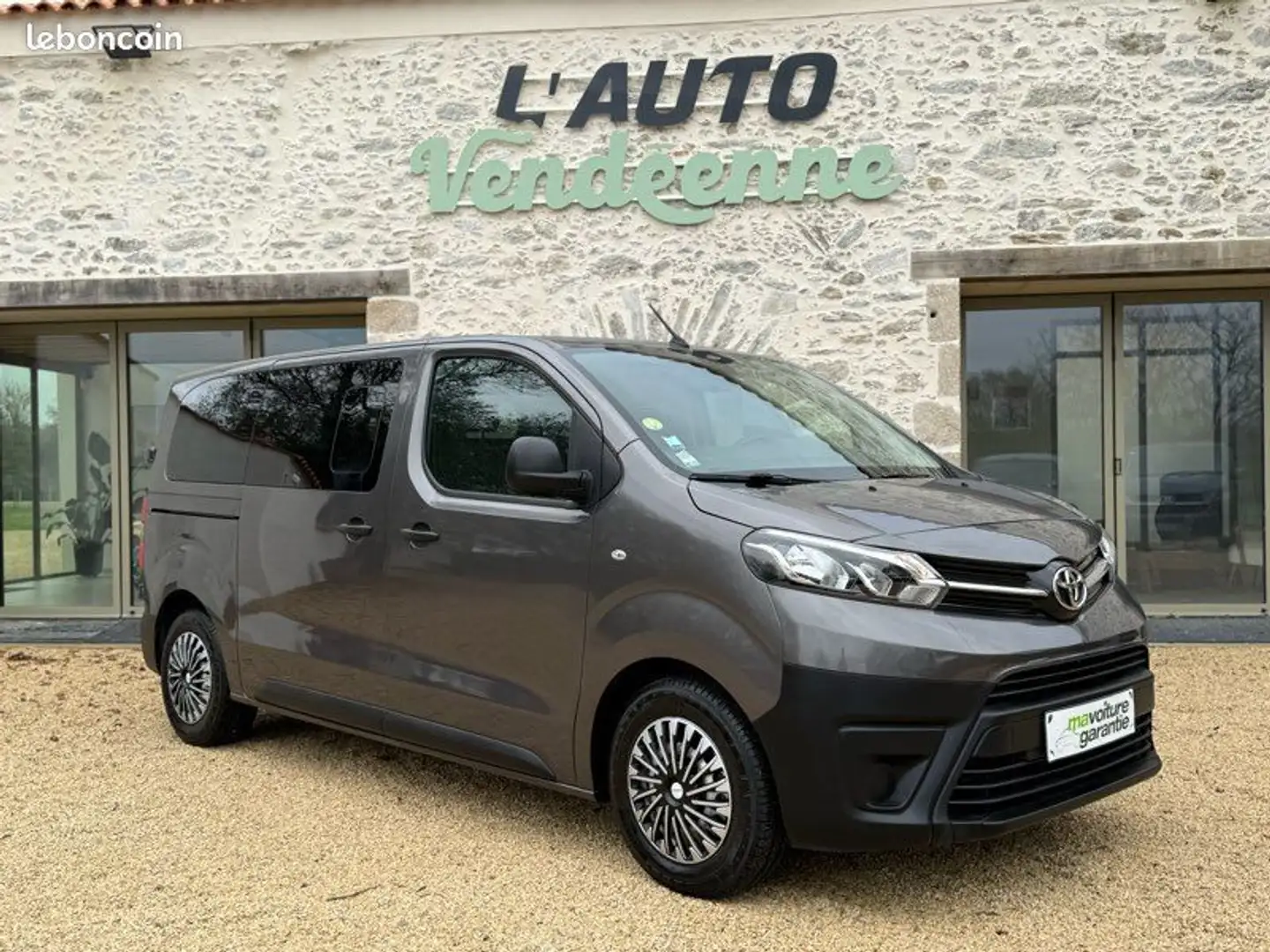 Toyota Proace Combi 2.0 D-4D 140ch Dynamic Confort BVM6 Gris - 1