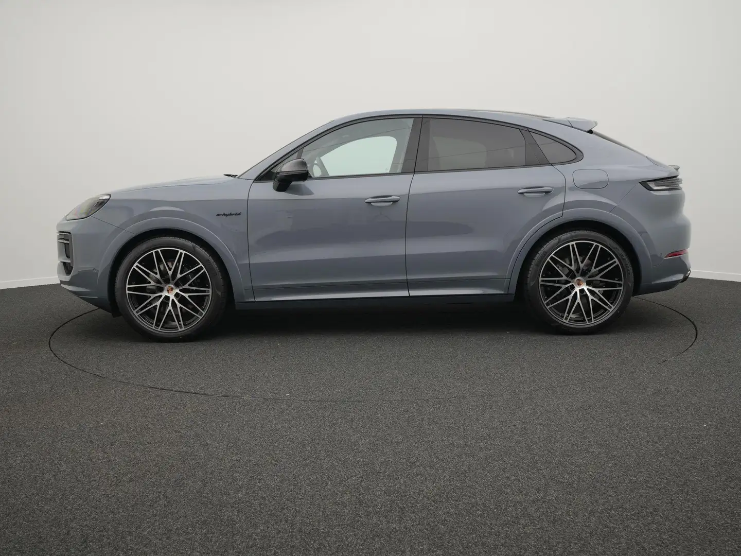 Porsche Cayenne Coupé E-Hybrid - 2