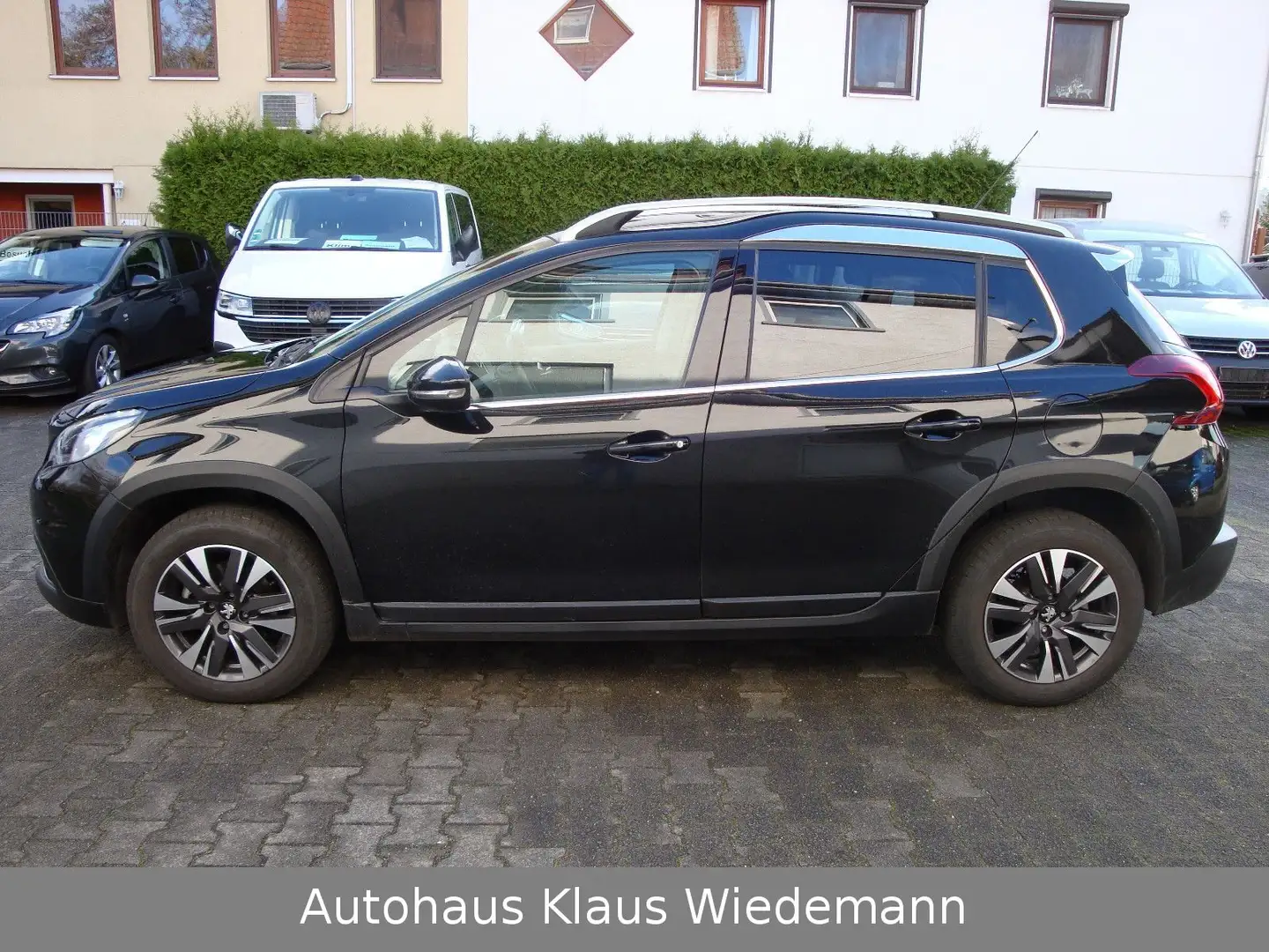 Peugeot 2008 Allure PureTech 110 Aut. - 2.Hd./14 TKM Noir - 2