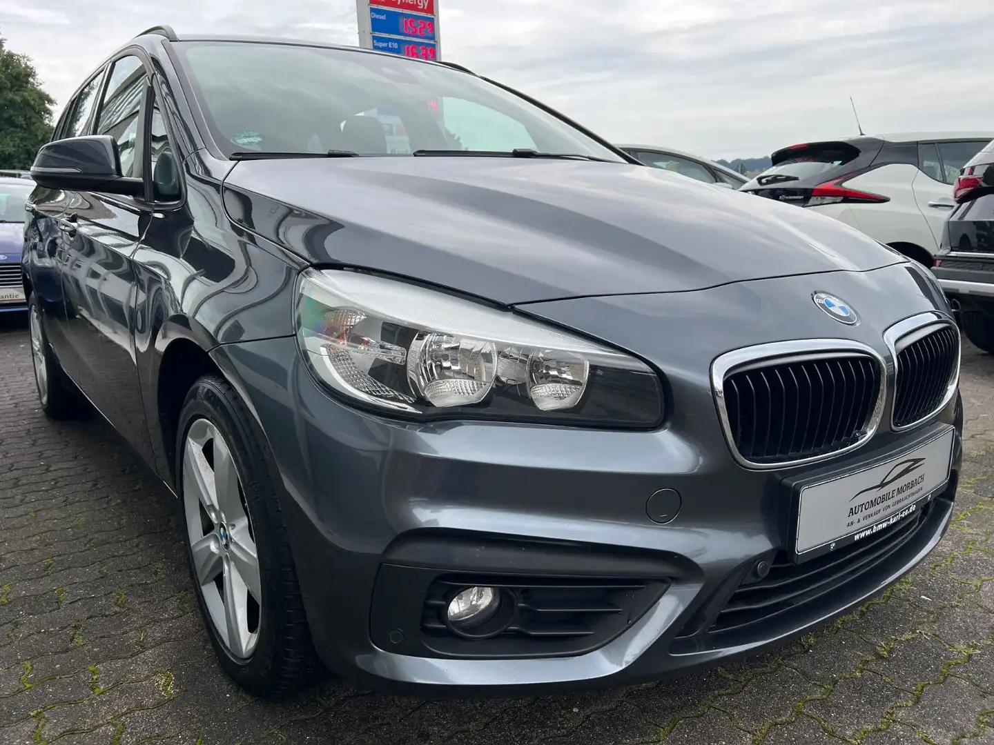 BMW 218 218 d Gran Tourer*NAVI*7SITZER*LED*ALU*MFL*2HAND Grau - 2