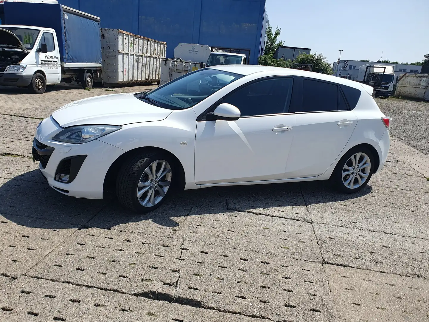 Mazda 3 2.2 MZR-CD DPF Sports-Line bijela - 1