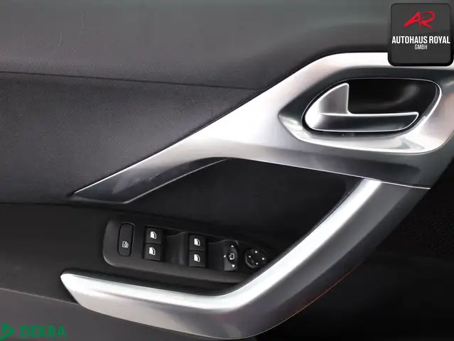 Peugeot 2008 view 14