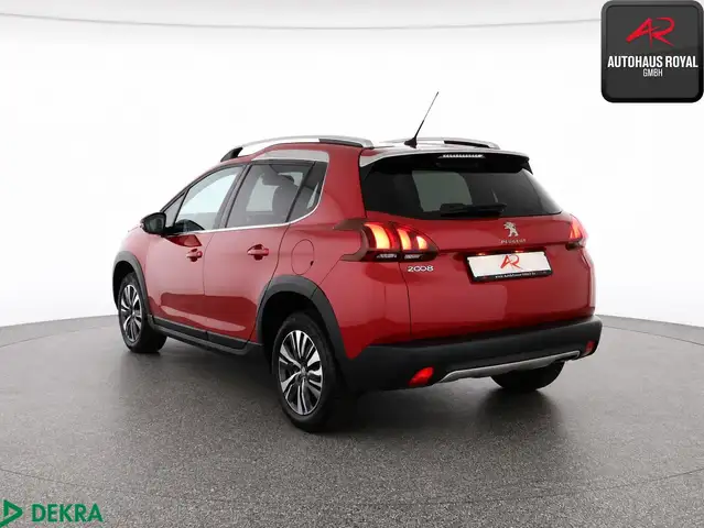 Peugeot 2008 view 3