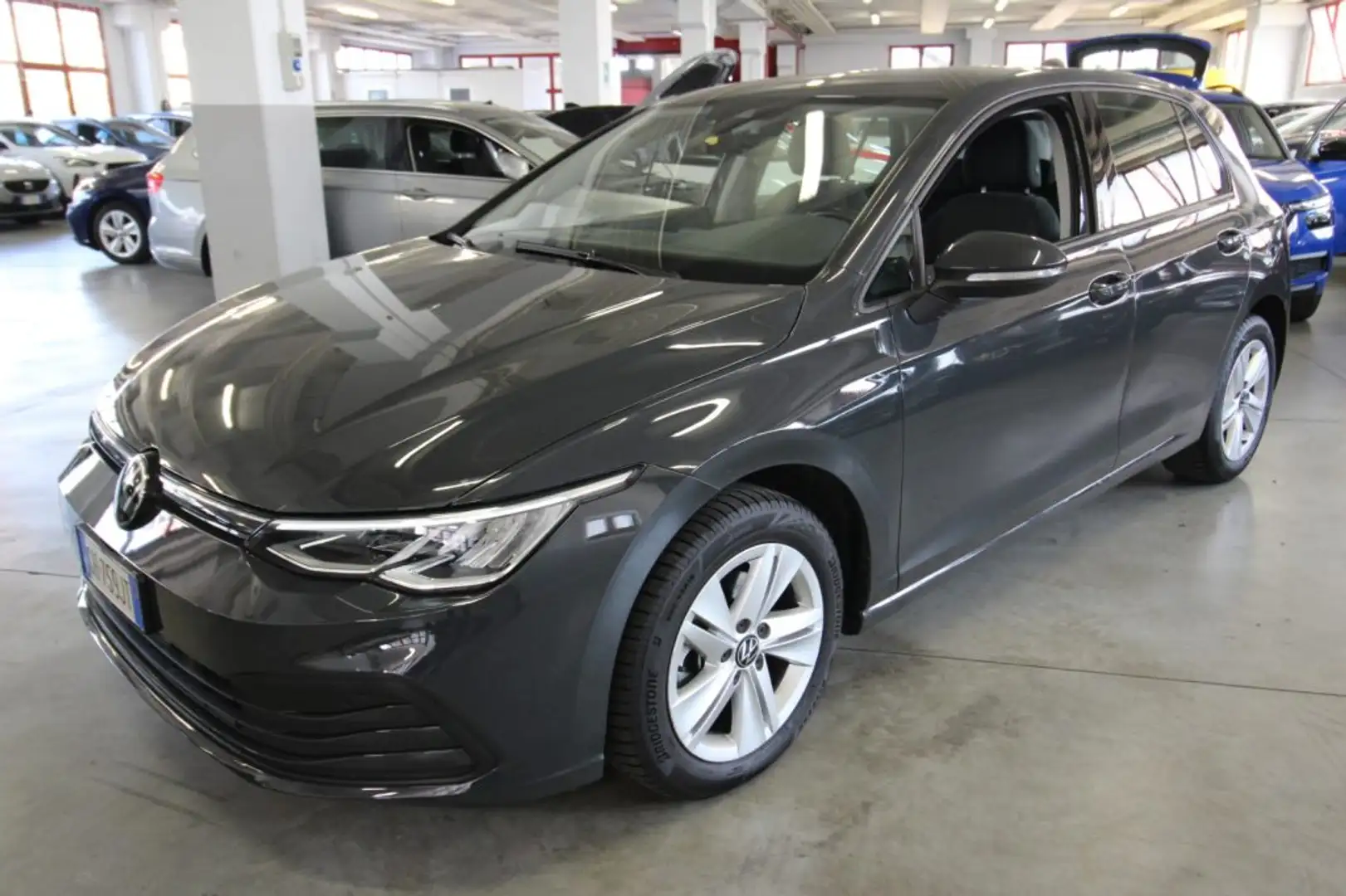 Volkswagen Golf 2.0 TDI 115 CV SCR Life Gris - 2