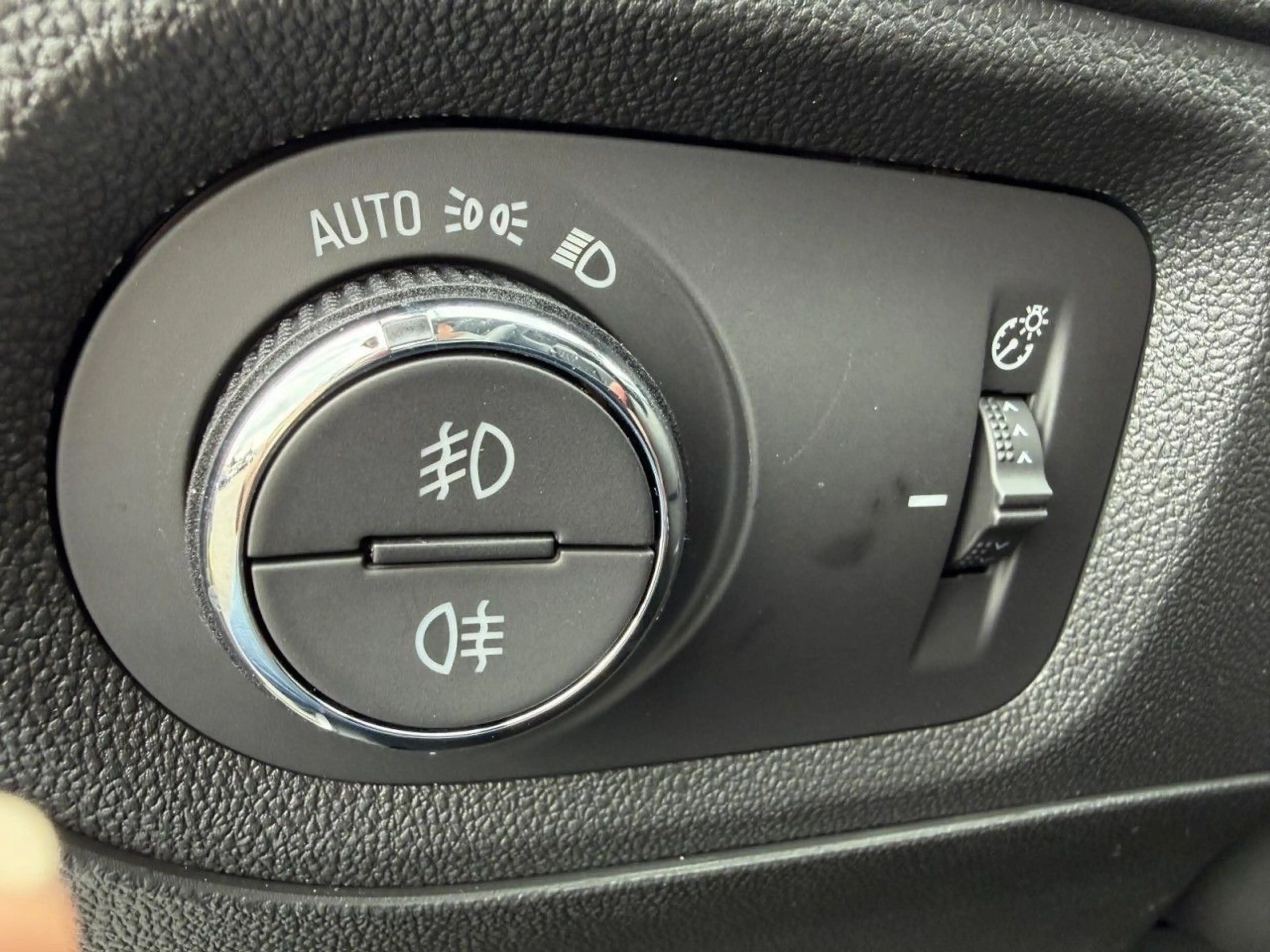 Opel Grandland GSe PHEV 1,6 AT+NAVI+SHZ+RFK+ACC+APA — photo 13