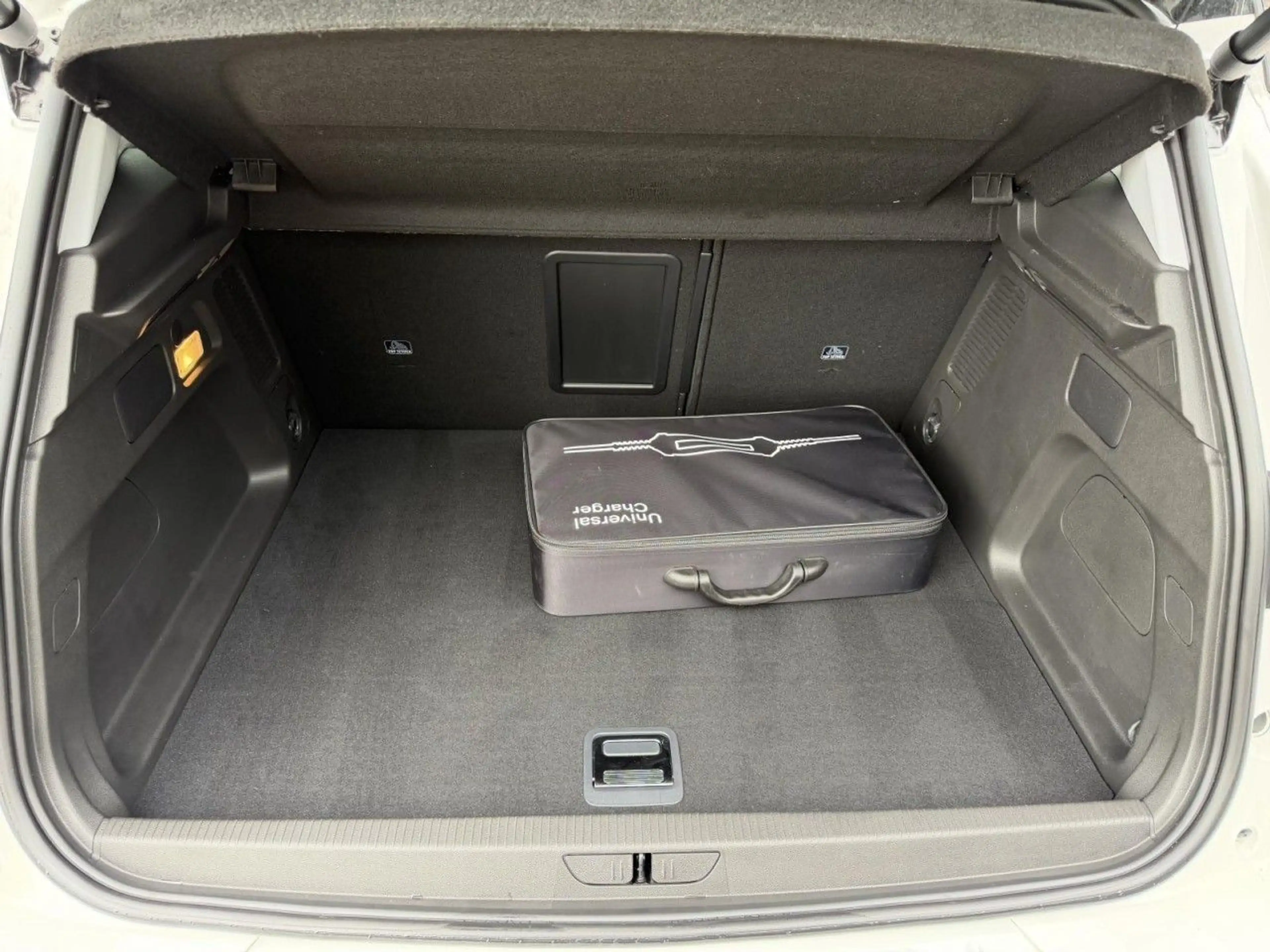 Opel Grandland GSe PHEV 1,6 AT+NAVI+SHZ+RFK+ACC+APA — photo 6