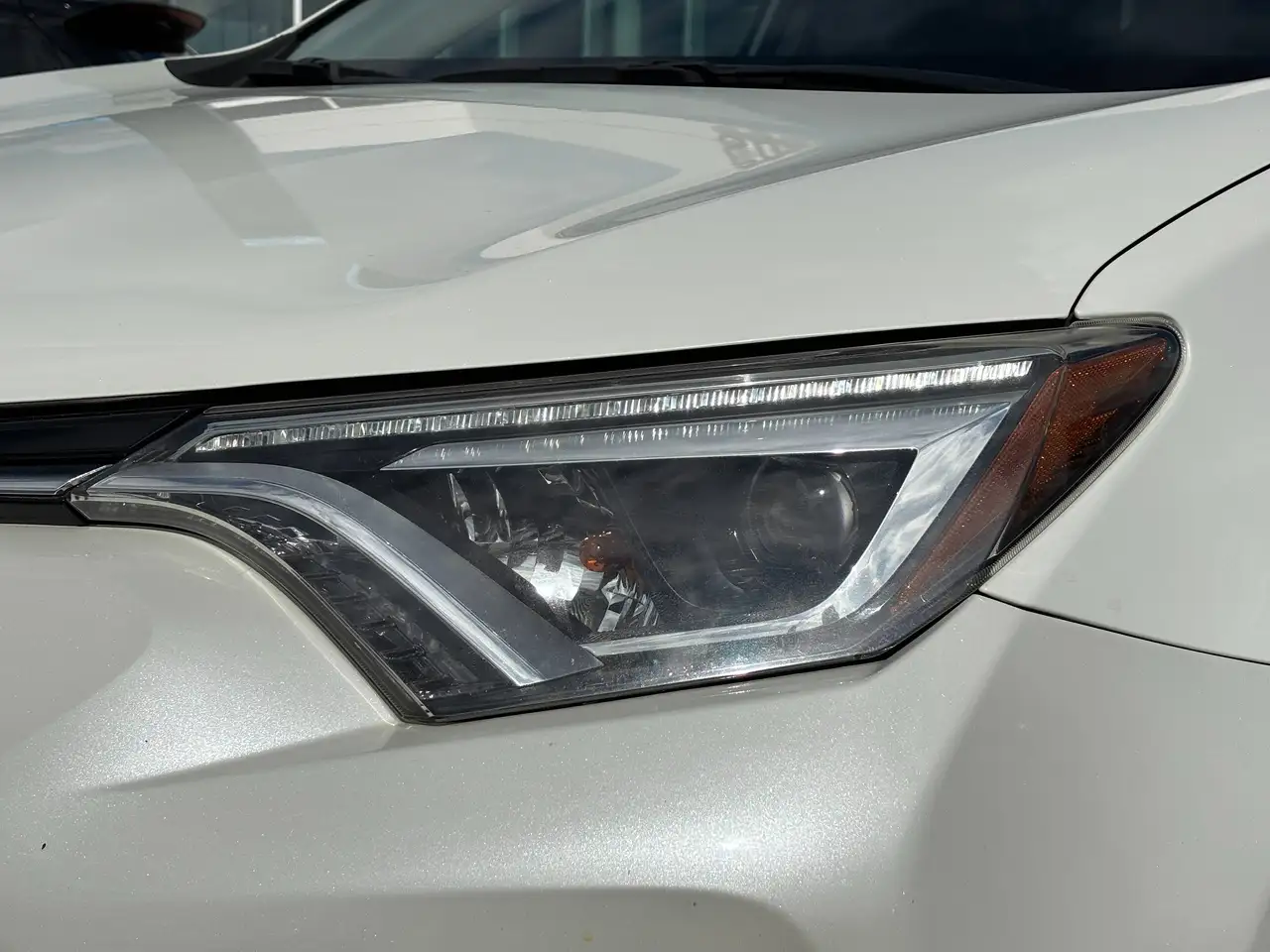 Toyota RAV 4 снимка Toyota RAV 4