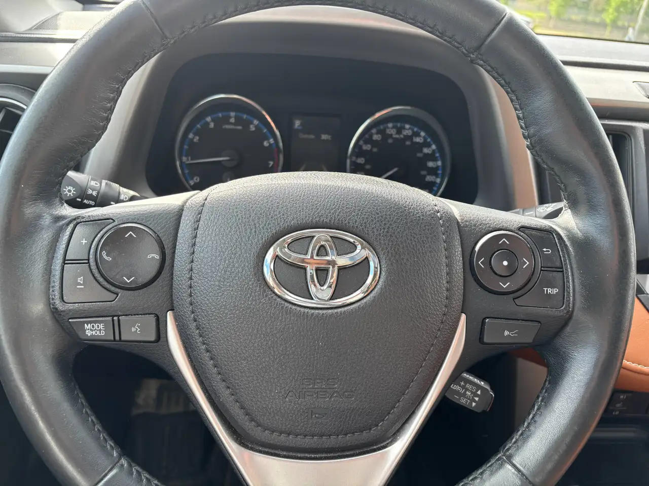 Toyota RAV 4 снимка Toyota RAV 4