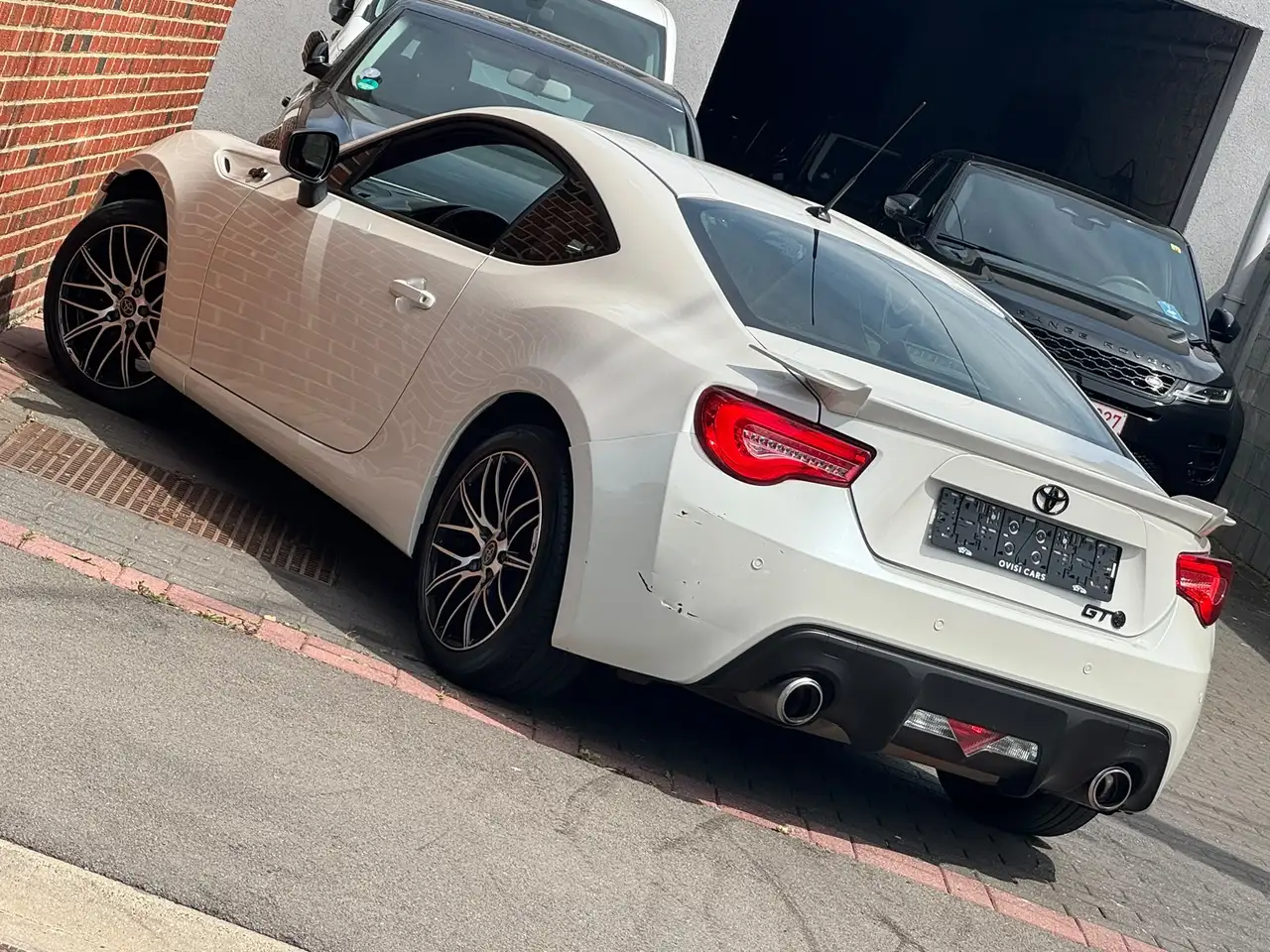 TOYOTA GT86 / AUTOMATIQUE / CARNET D’ENTRETIEN / 200 ch BVA - CAMÉRA D'AIDE AU STATIONNEMENT - VOLANT EN CUIR - PACK SPORT
