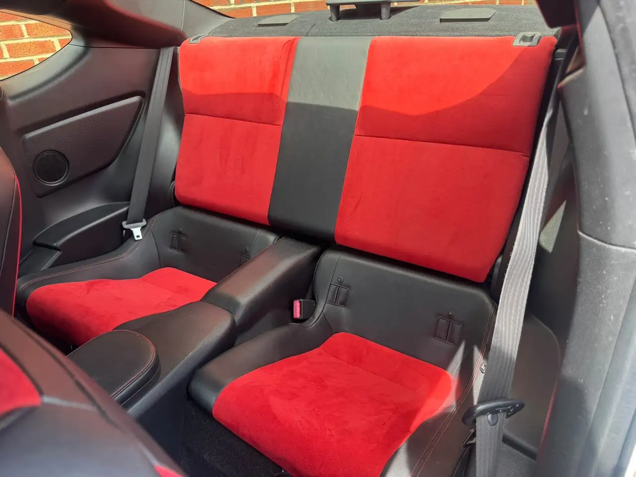 TOYOTA GT86 / AUTOMATIQUE / CARNET D’ENTRETIEN / 200 ch BVA - CAMÉRA D'AIDE AU STATIONNEMENT - VOLANT EN CUIR - PACK SPORT