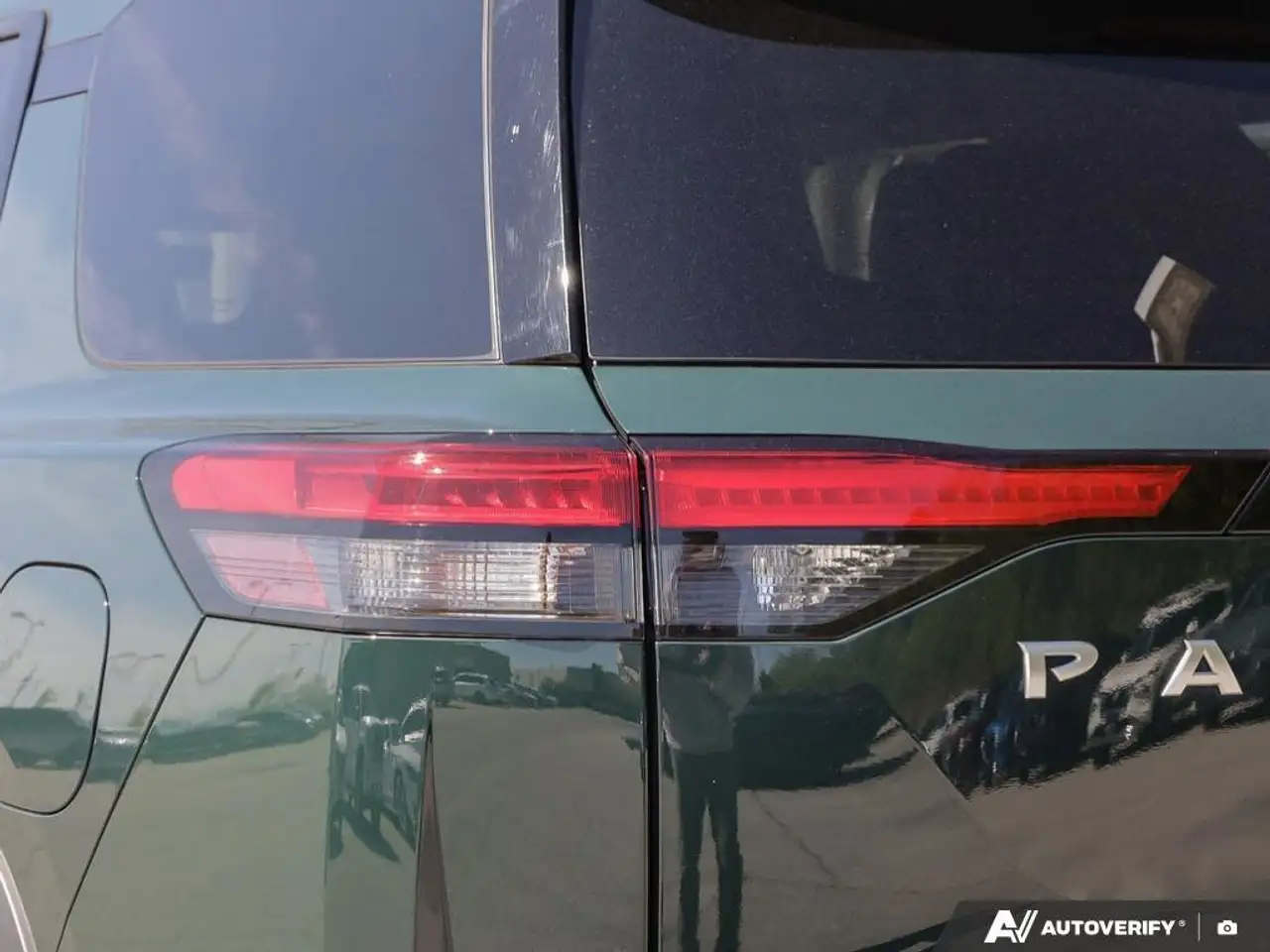 Nissan Pathfinder снимка Nissan Pathfinder