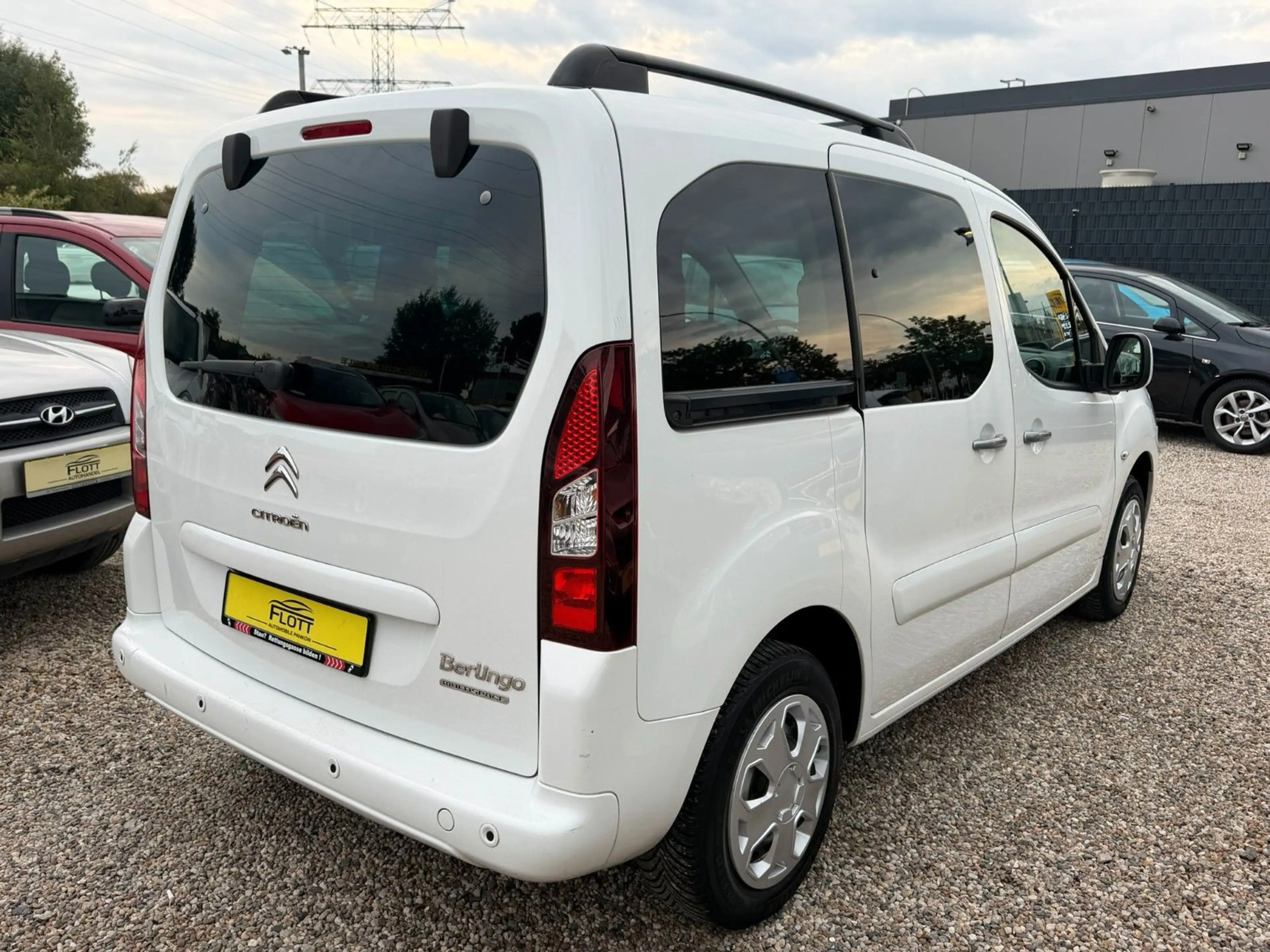 Citroen Berlingo Kombi *MFL*Klima*2.HD*90TKM TÜV Neu — photo 7