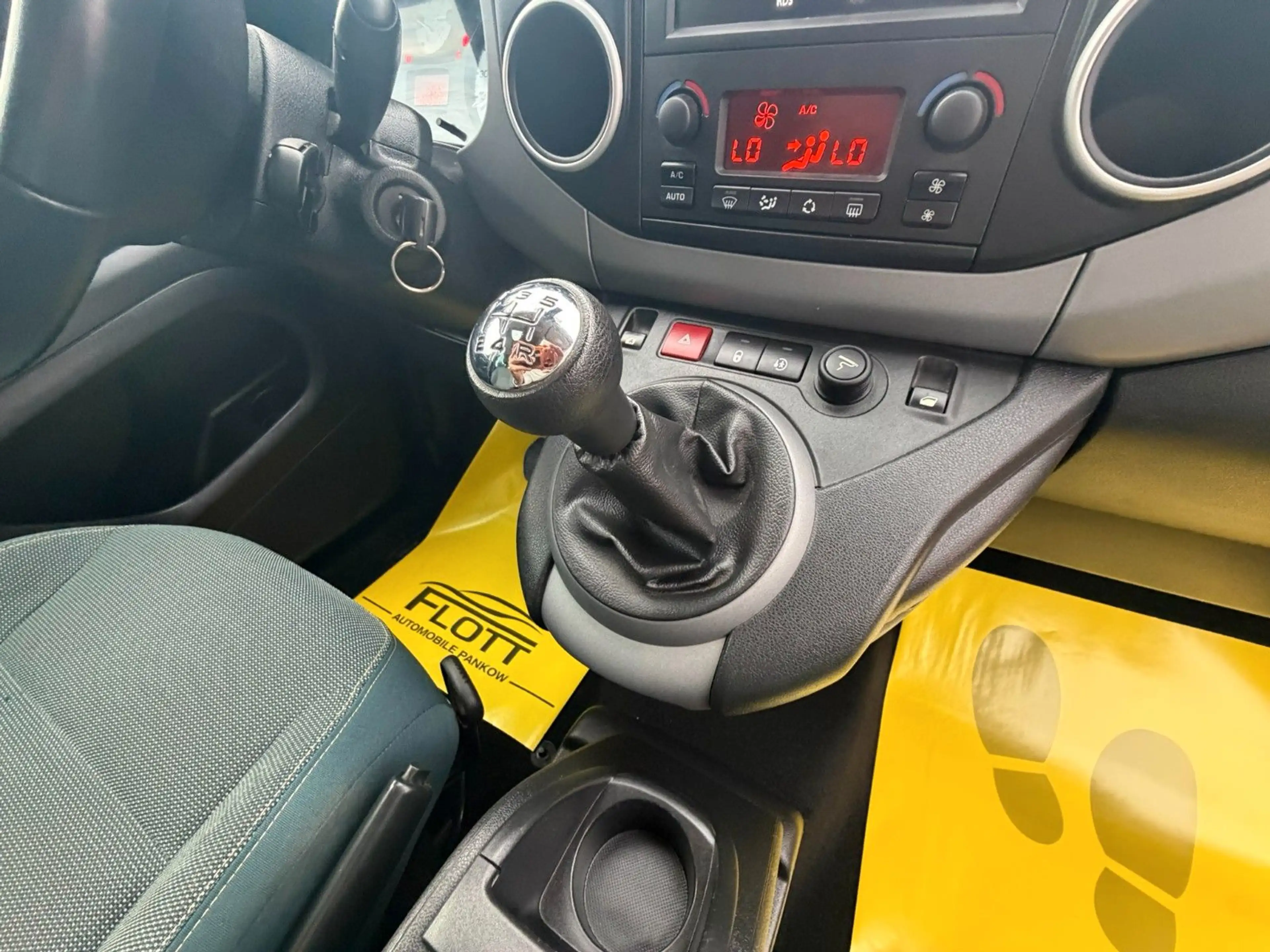 Citroen Berlingo Kombi *MFL*Klima*2.HD*90TKM TÜV Neu — photo 14