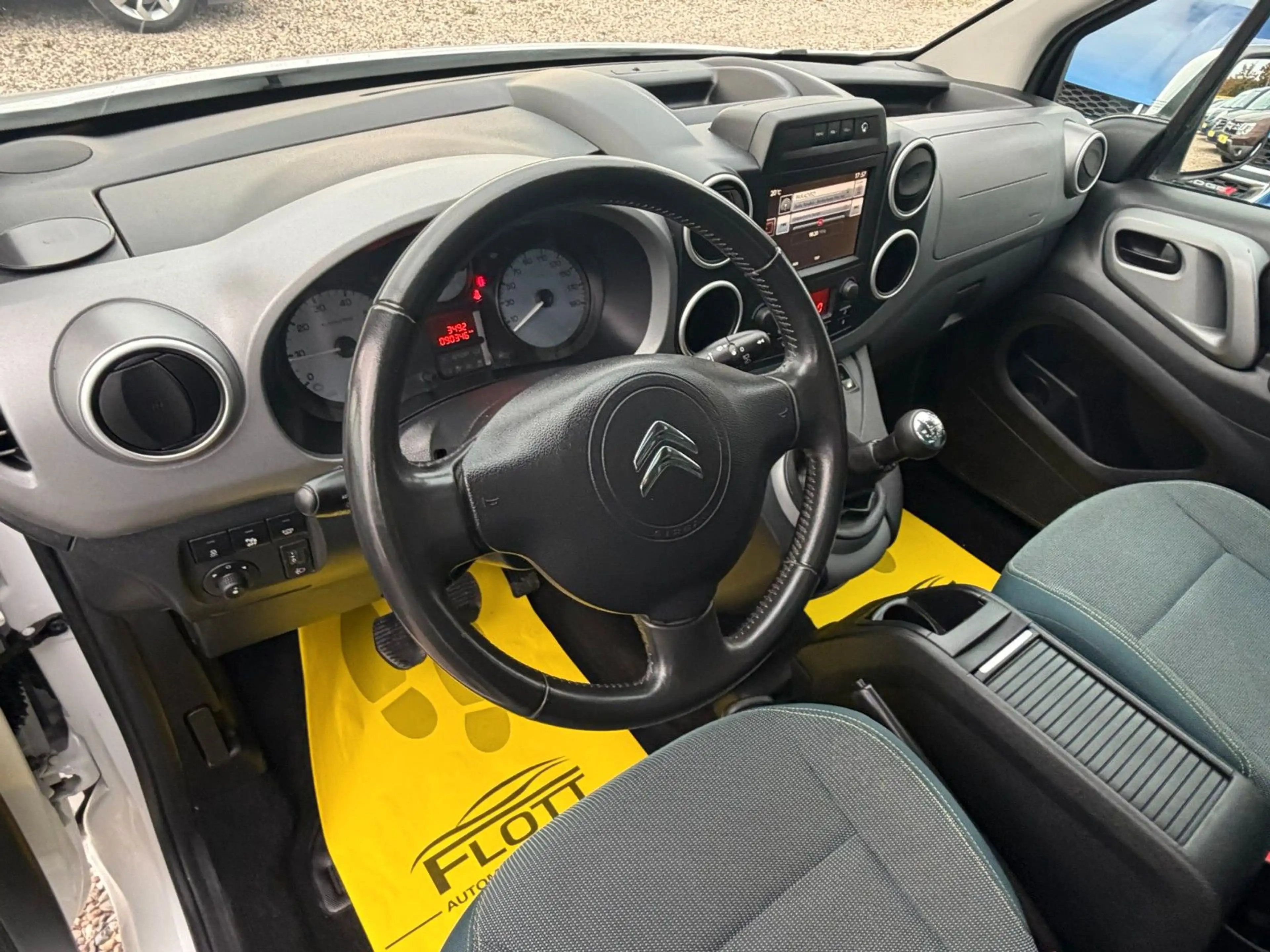 Citroen Berlingo Kombi *MFL*Klima*2.HD*90TKM TÜV Neu — photo 11