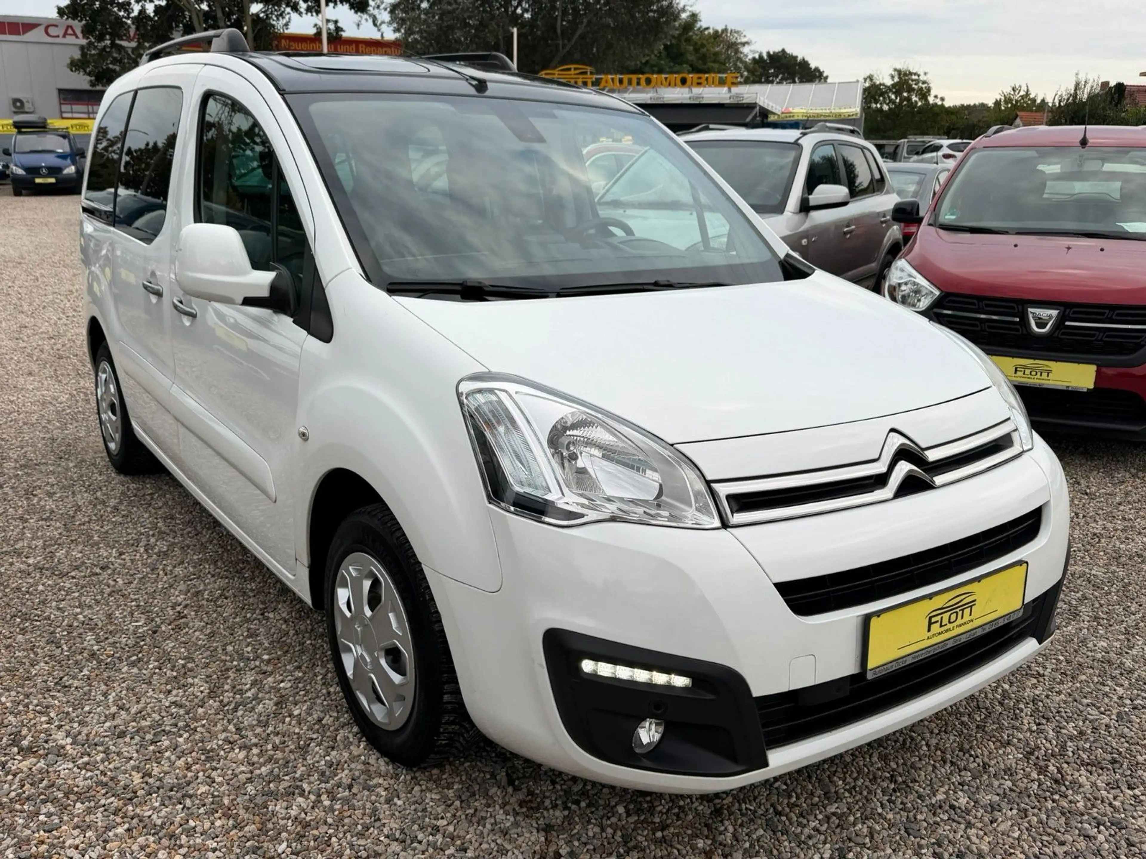 Citroen Berlingo Kombi *MFL*Klima*2.HD*90TKM TÜV Neu — photo 2