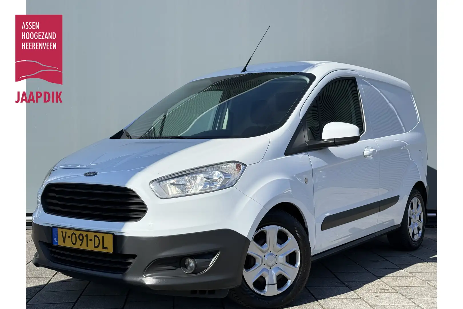 Ford Transit Courier BWJ 2017 | 1.5 TDCI 75PK Trend | AIRCO | TREKHAAK Wit - 1