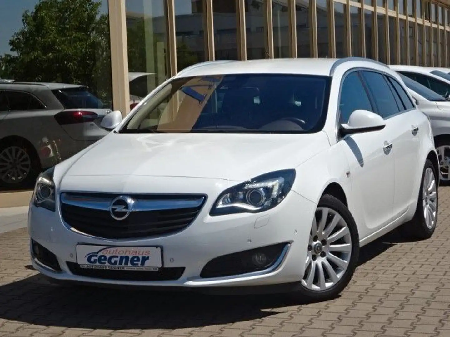 Opel Insignia ST 170PS Business Innovation FlexRide Weiß - 2