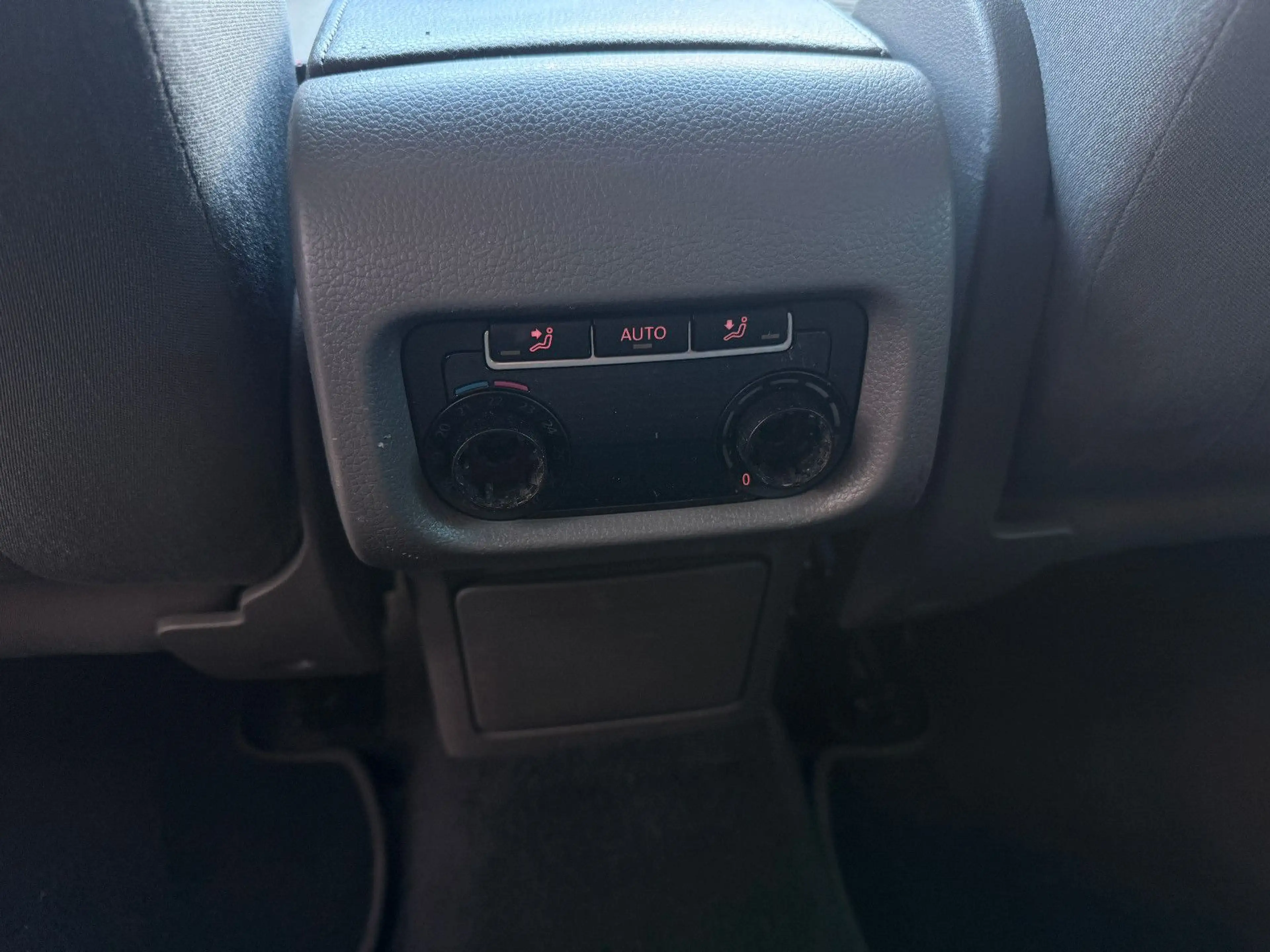 SEAT Alhambra Style/Automatik/Navi/Sitzhz./7-Sitzer — photo 13