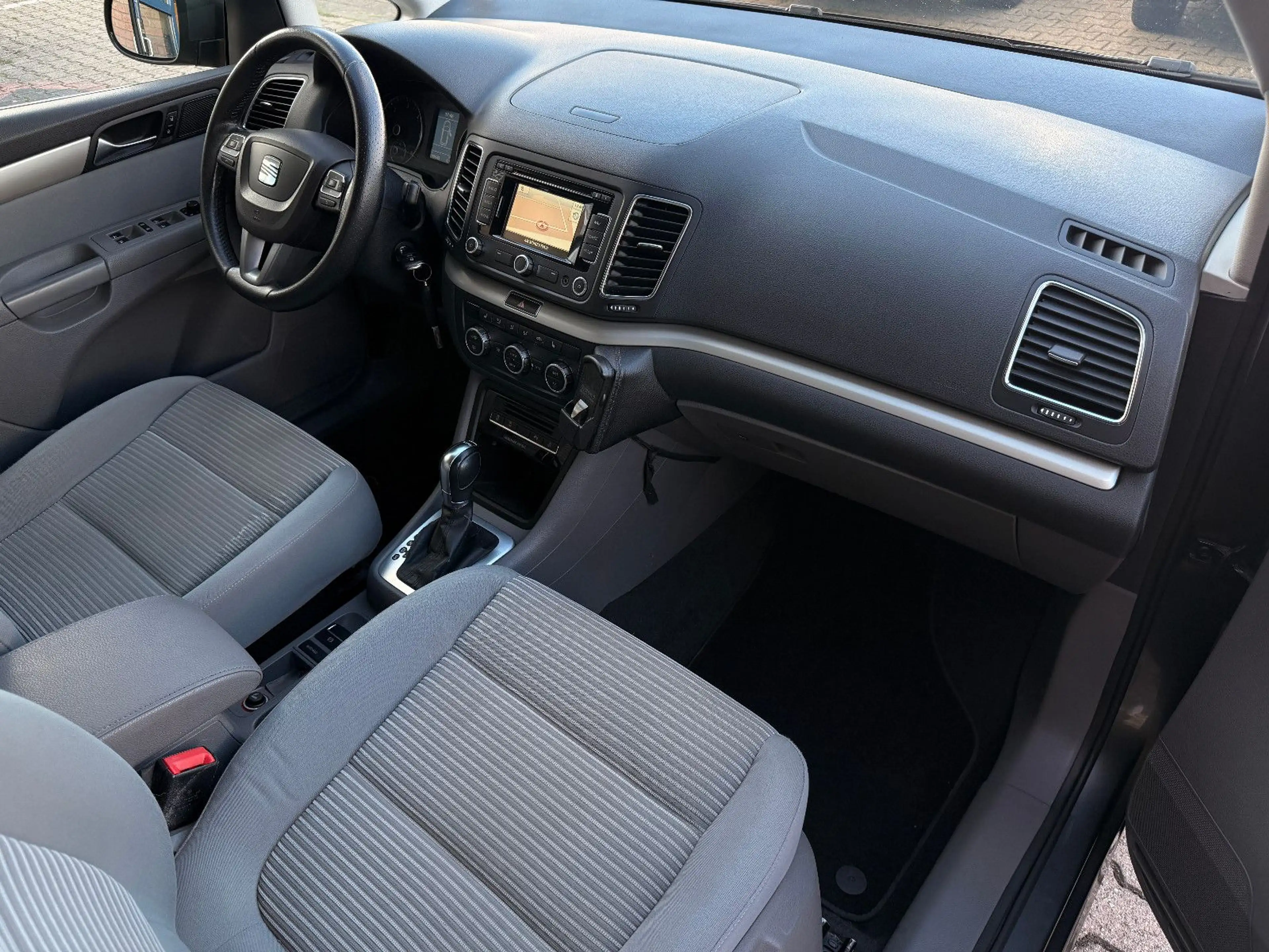 SEAT Alhambra Style/Automatik/Navi/Sitzhz./7-Sitzer — photo 15