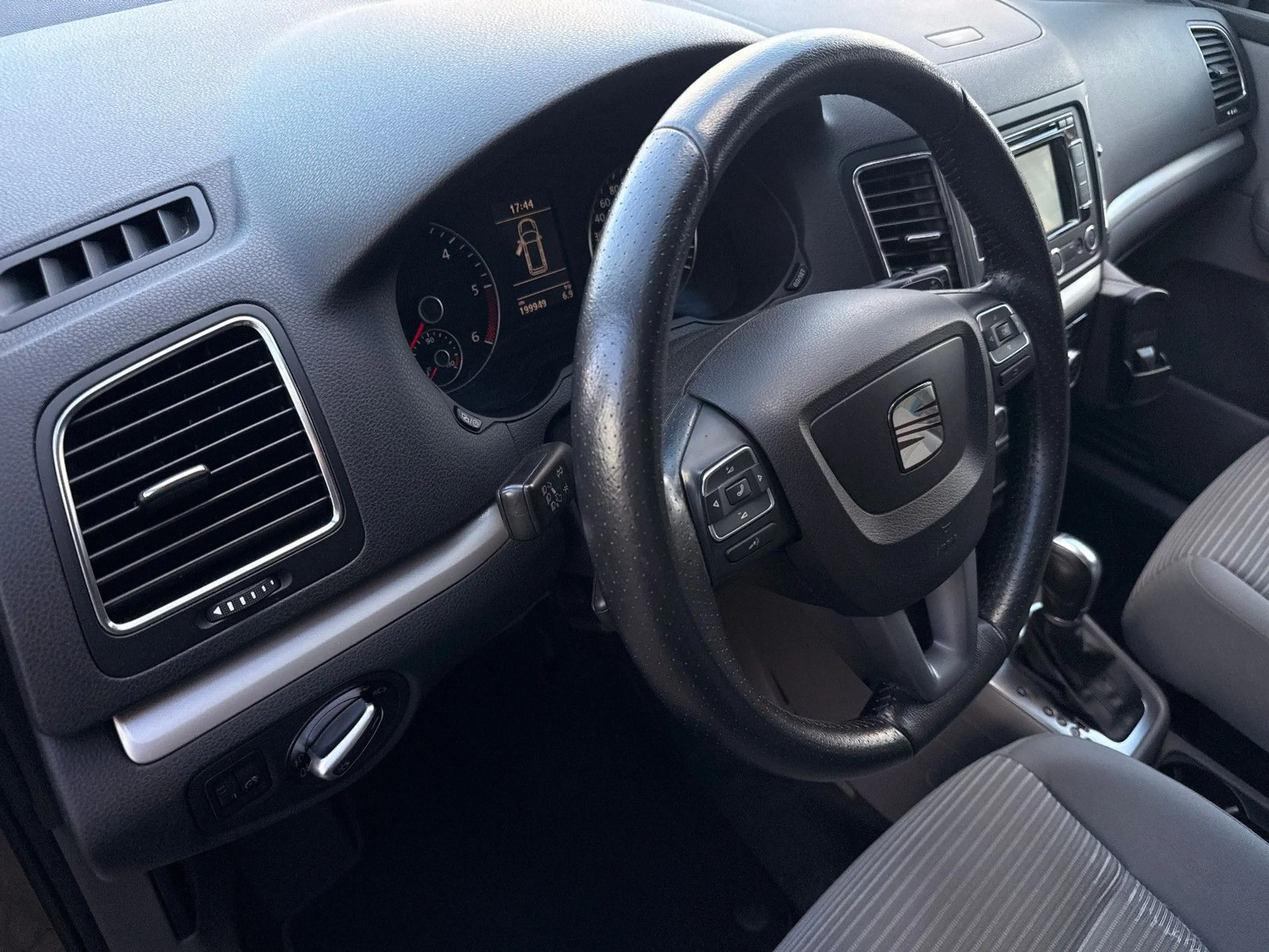 SEAT Alhambra Style/Automatik/Navi/Sitzhz./7-Sitzer — photo 8