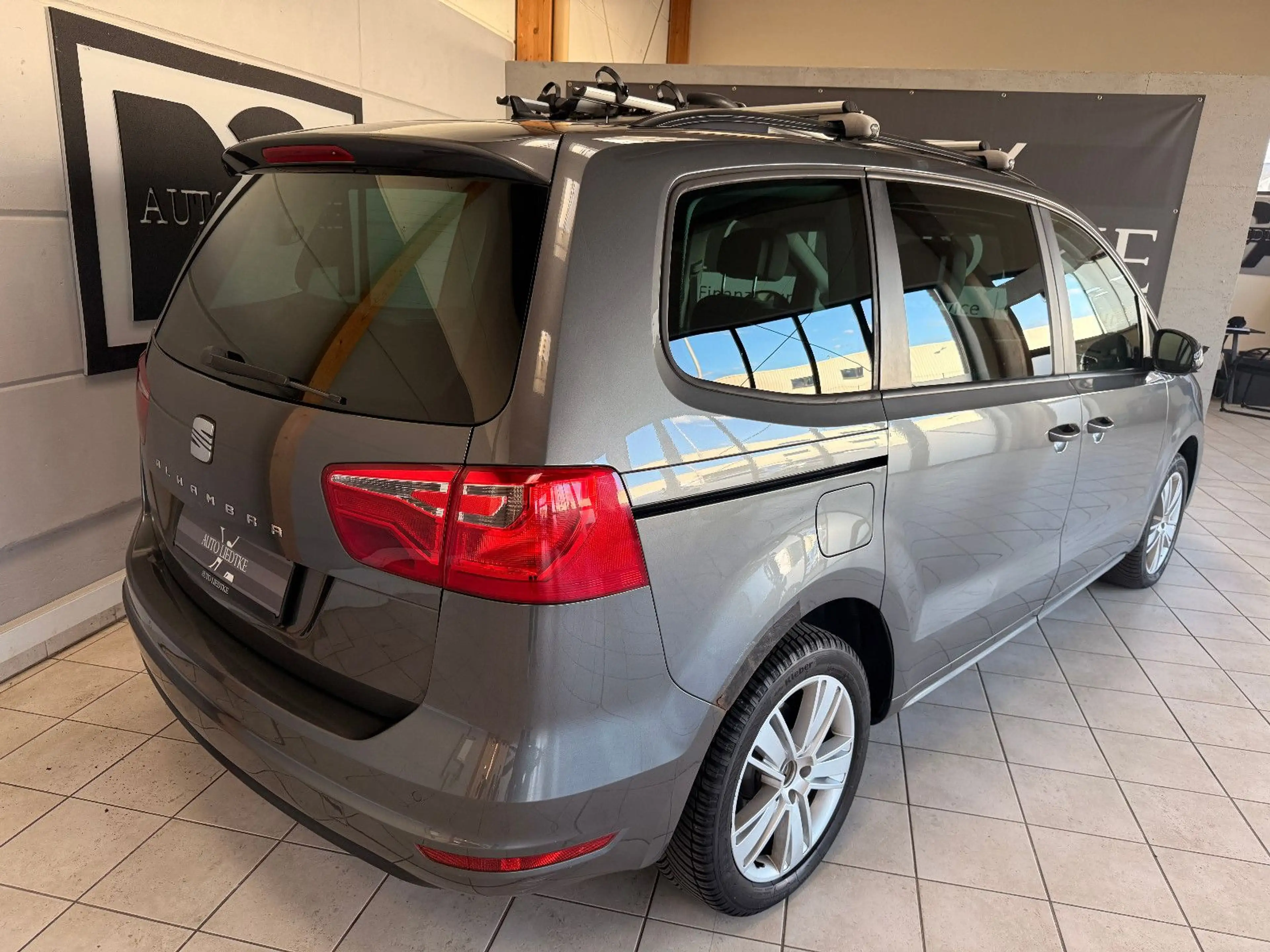 SEAT Alhambra Style/Automatik/Navi/Sitzhz./7-Sitzer — photo 4