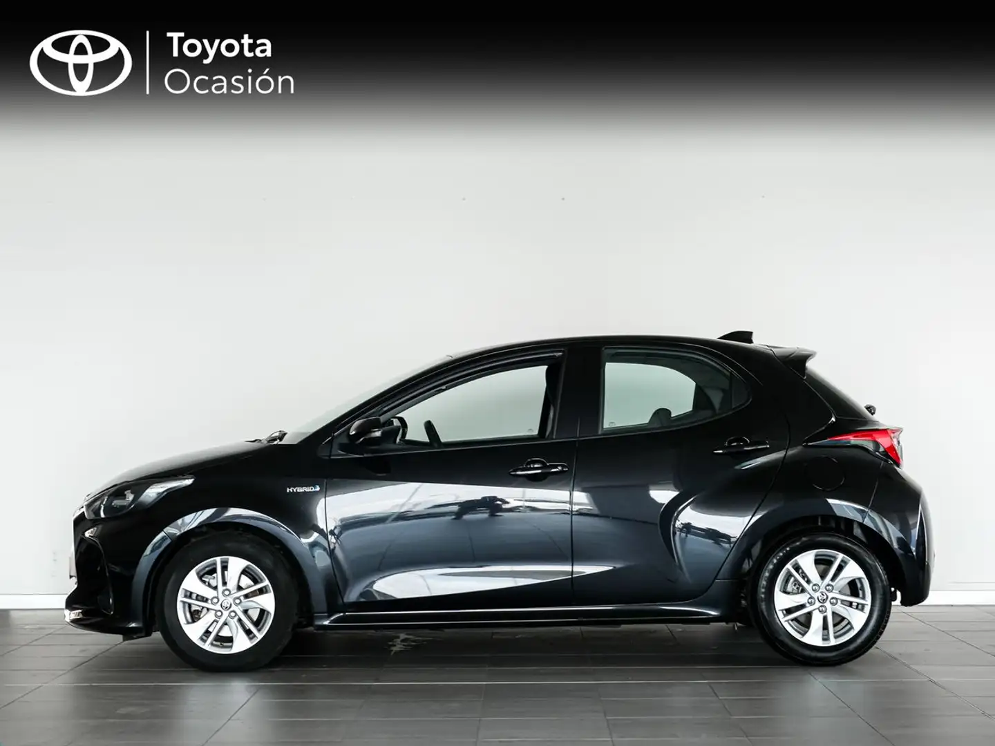 Toyota Yaris 120H Active Tech Negro - 2