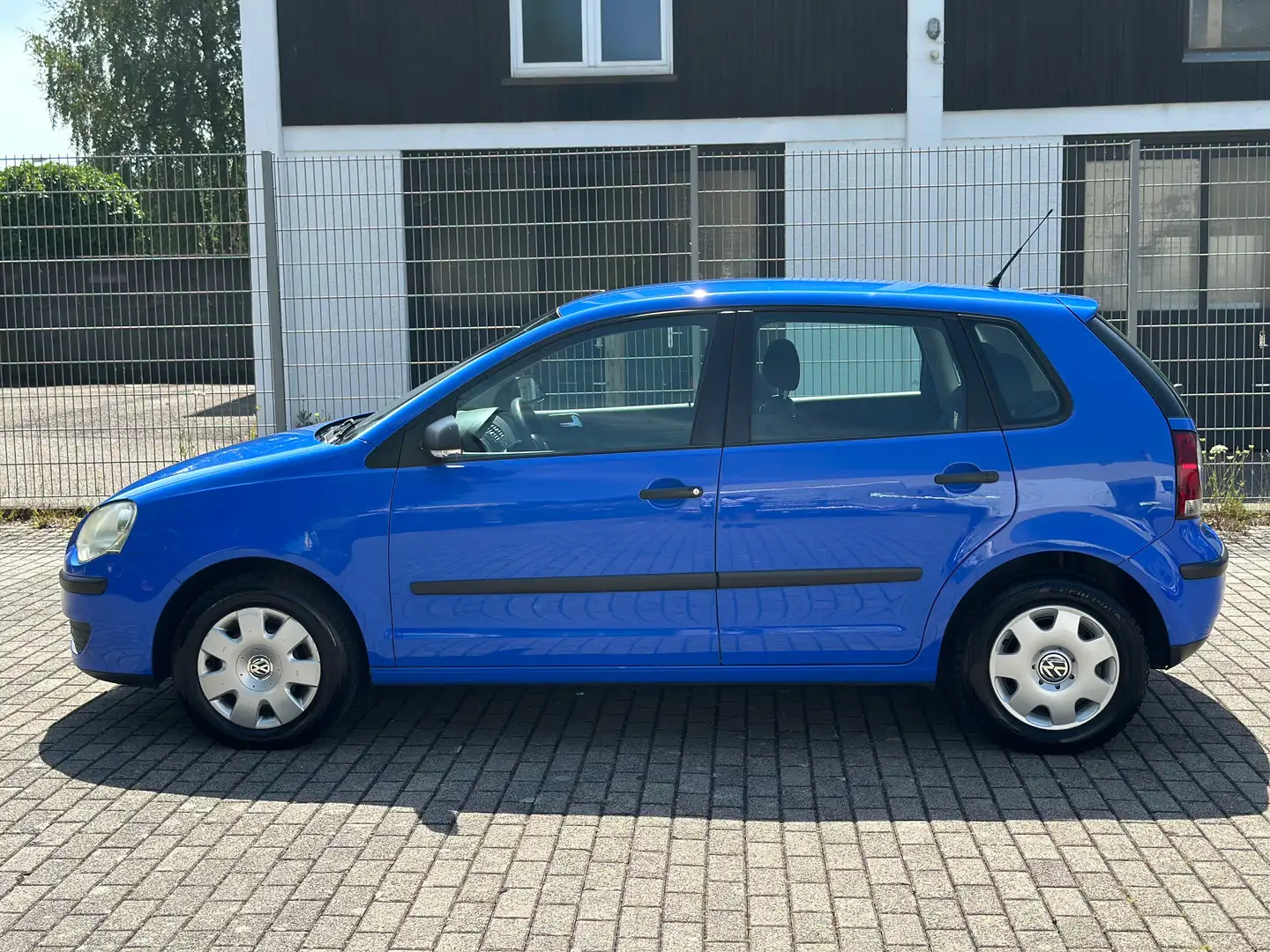 Volkswagen Polo Trendline Blau - 2