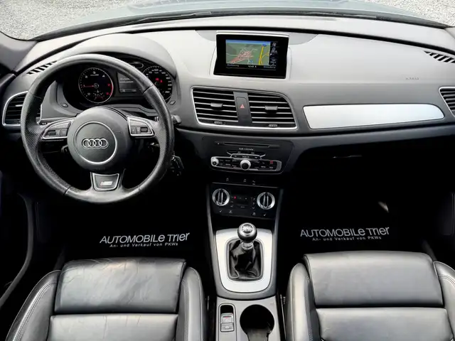 Audi Q3 view 10