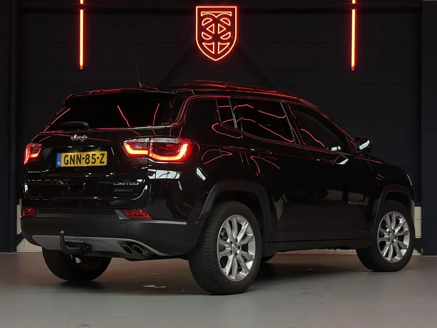 Jeep Compass 1.3T Limited AUT.|TREK|CAMERA|NAVI|STOELVERW.| Zwart - 2