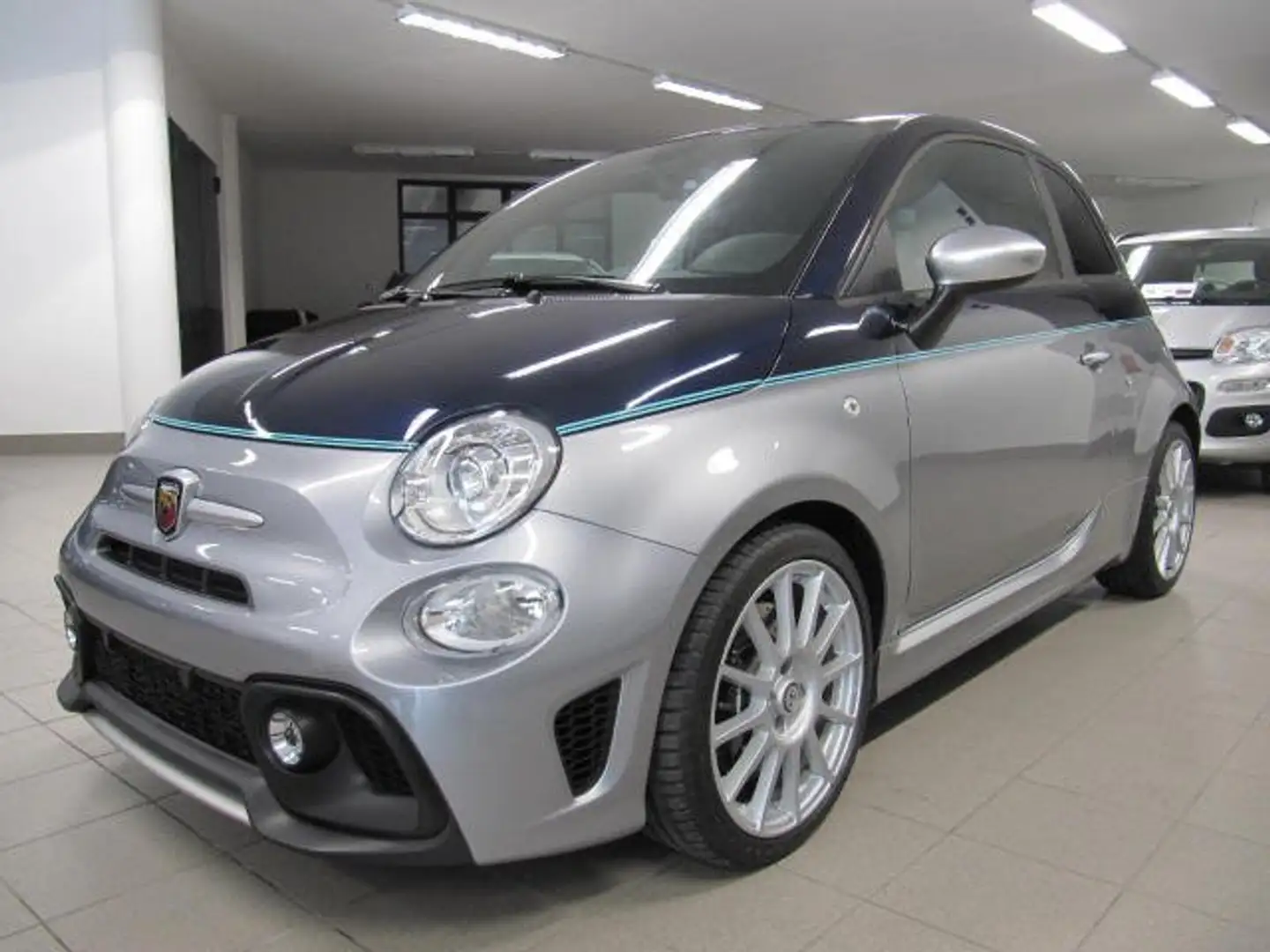 Abarth 695 695 1.4 16v Rivale 180cv my18 Blauw - 2