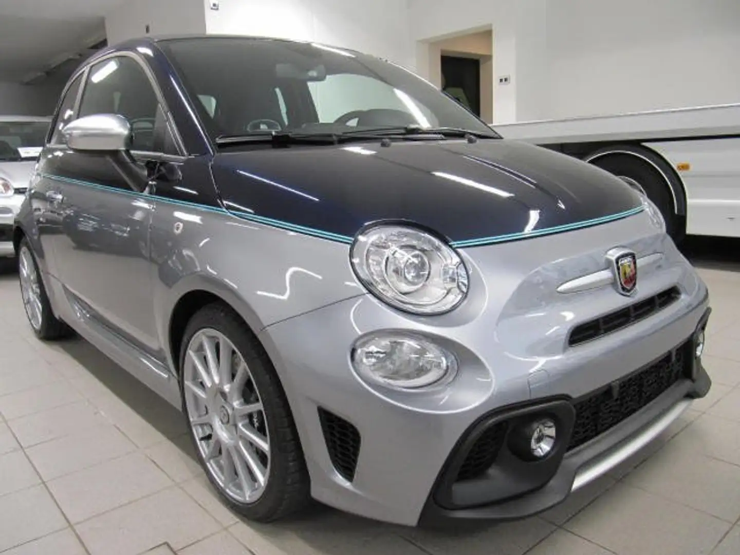 Abarth 695 695 1.4 16v Rivale 180cv my18 Blauw - 1